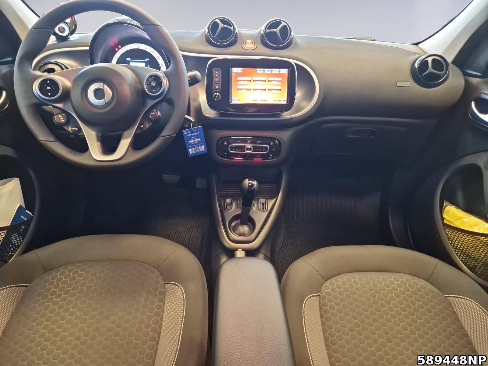 Fahrzeugabbildung Smart ForFour EQ Passion 22 kW DAB Lenkradhzg. SHZ