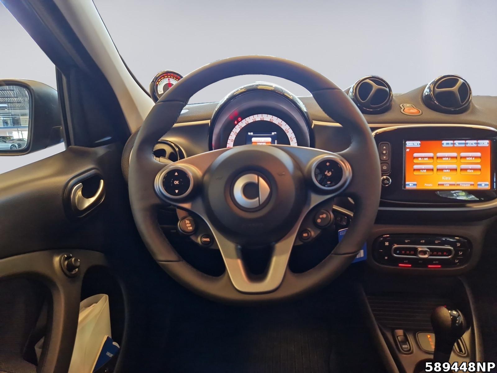 Fahrzeugabbildung Smart ForFour EQ Passion 22 kW DAB Lenkradhzg. SHZ