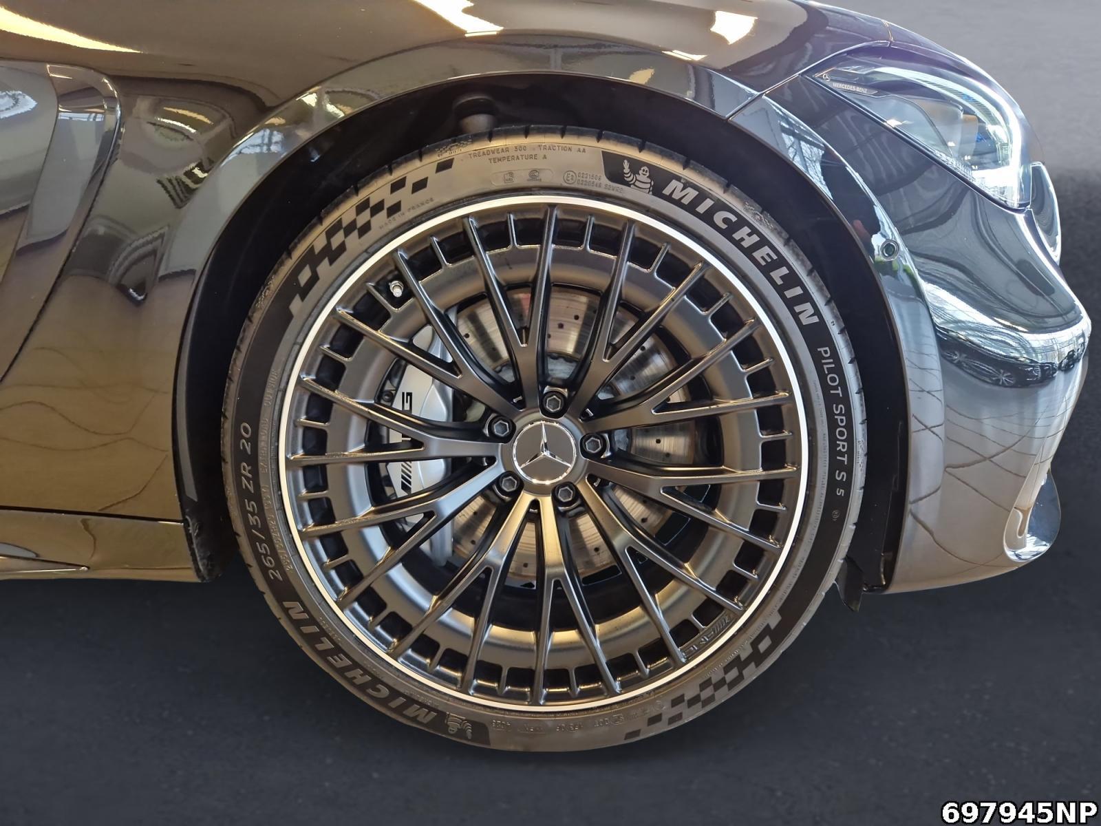 Fahrzeugabbildung Mercedes-Benz CLE 53 AMG 4M+ Coupé Night Pano Burmester Head-Up