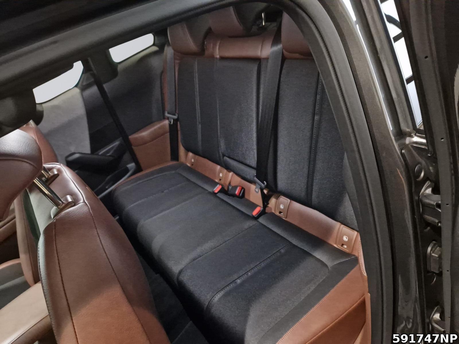 Fahrzeugabbildung Mazda MX-30 e-SKYACTIV Advantage Carplay Memory18