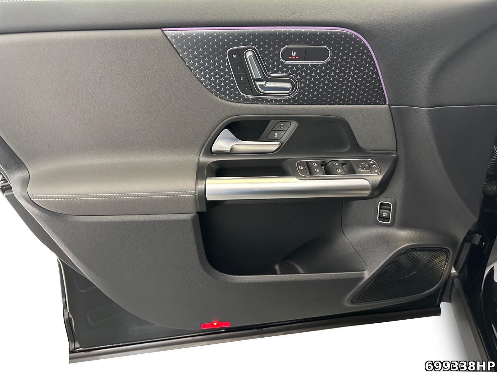 Fahrzeugabbildung Mercedes-Benz EQA Electric Art AHK 360° DISTRONIC Memory