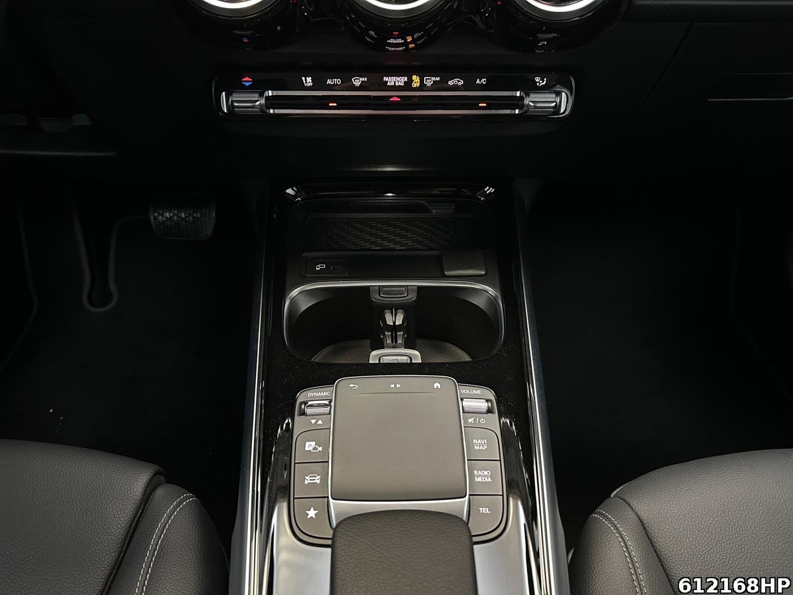 Fahrzeugabbildung Mercedes-Benz GLB 220 d 4M Progressive Distronic 360° AHK 19