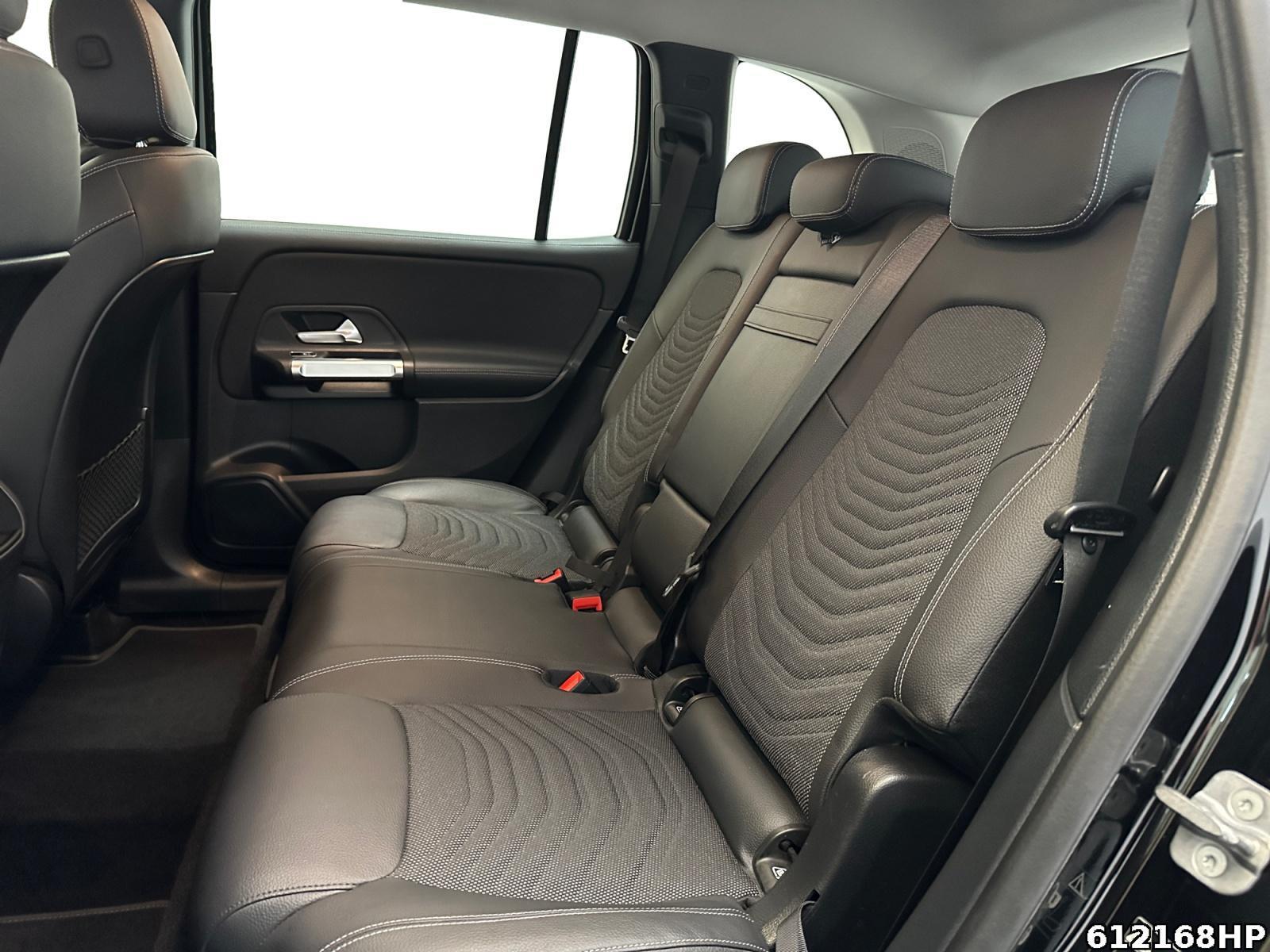 Fahrzeugabbildung Mercedes-Benz GLB 220 d 4M Progressive Distronic 360° AHK 19