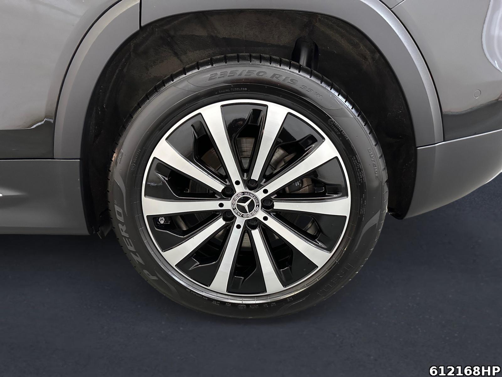 Fahrzeugabbildung Mercedes-Benz GLB 220 d 4M Progressive Distronic 360° AHK 19