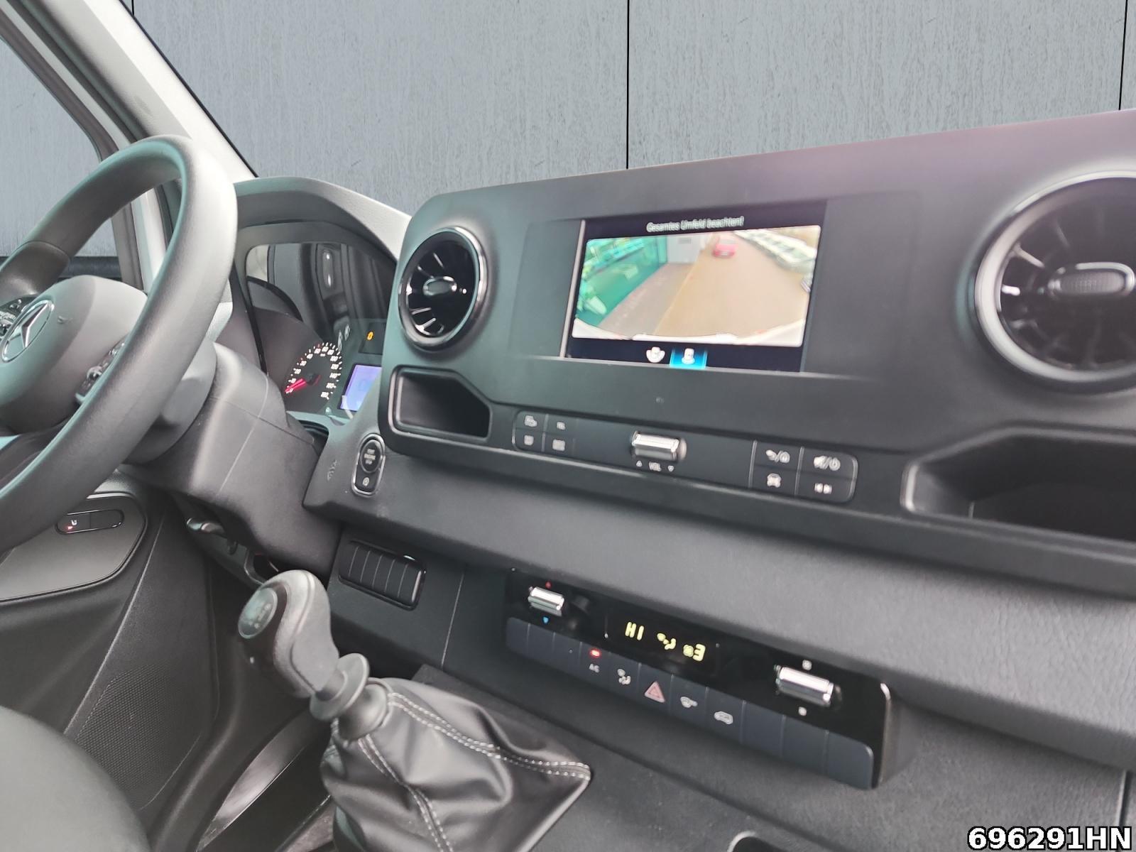 Fahrzeugabbildung Mercedes-Benz Sprinter 317 CDI Koffer/LBW*Kamera*MBUX*Spoiler