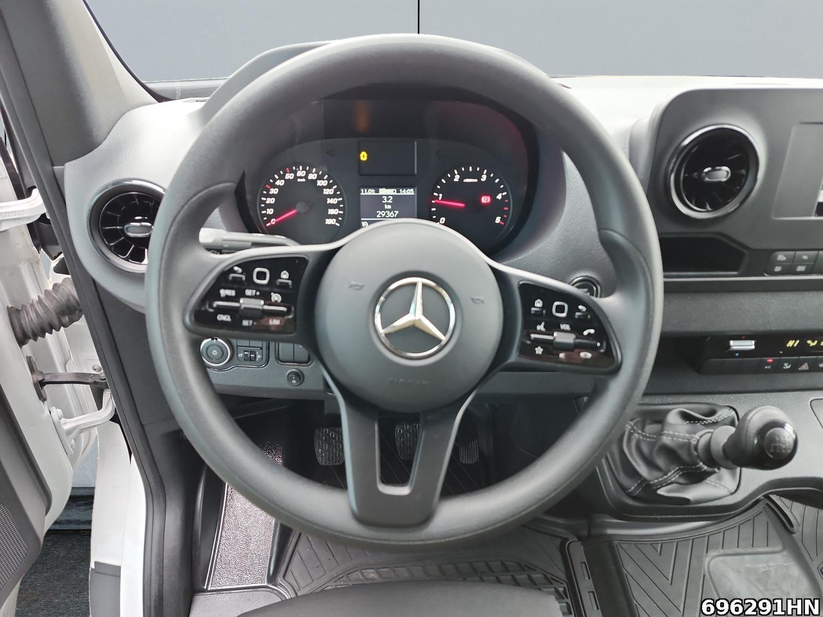 Fahrzeugabbildung Mercedes-Benz Sprinter 317 CDI Koffer/LBW*Kamera*MBUX*Spoiler