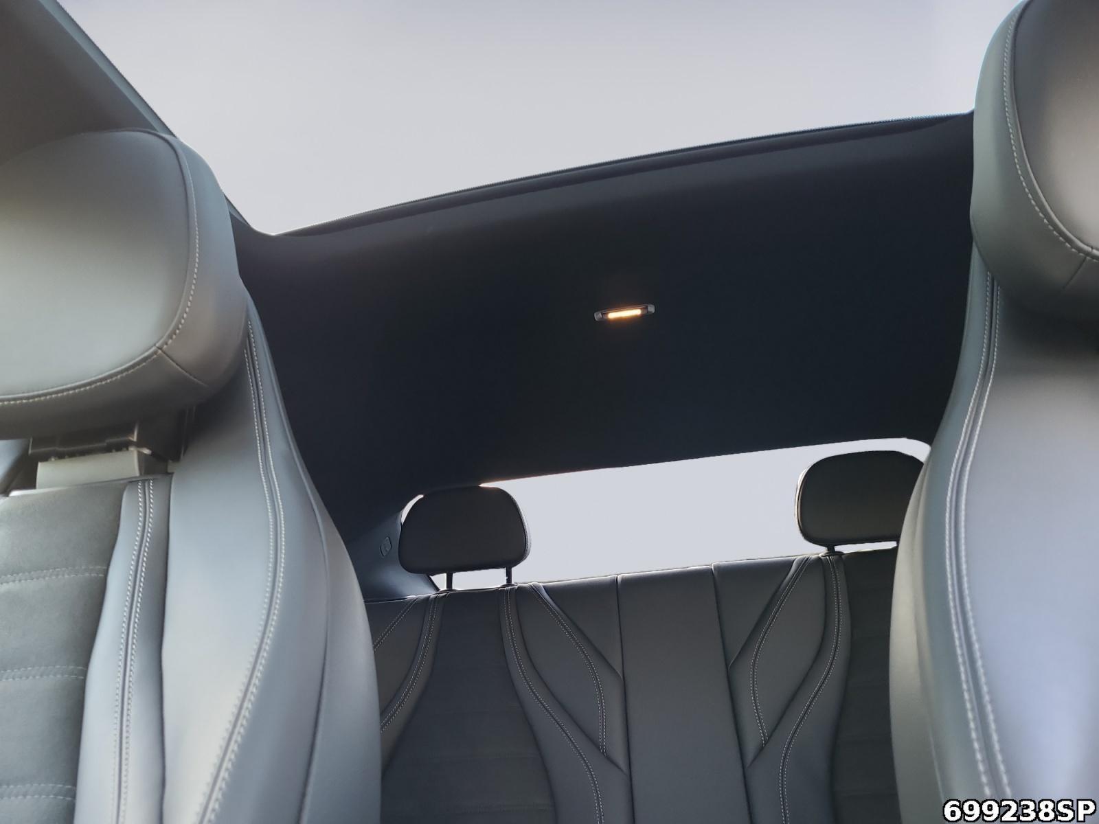 Fahrzeugabbildung Mercedes-Benz CLE 300 e AMG Digital-Light Pano 360° Distronic
