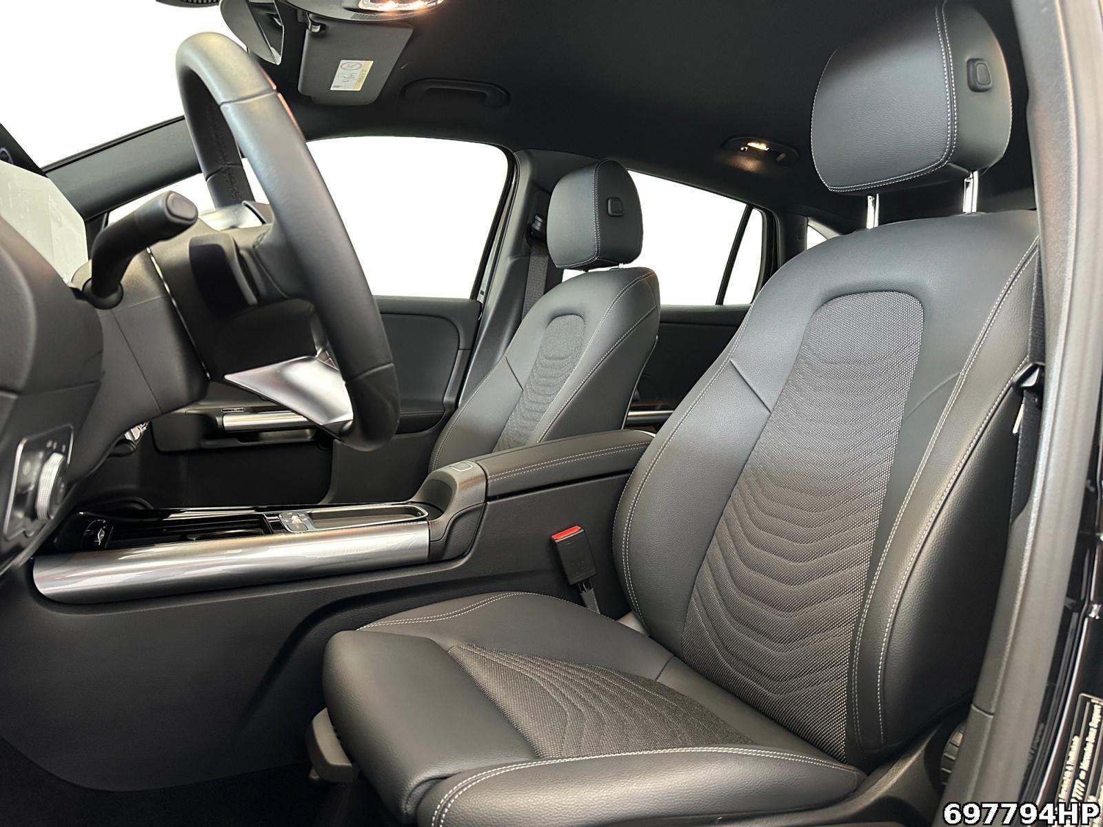 Fahrzeugabbildung Mercedes-Benz GLA 200 Progressive AHK Distronic Kamera DAB+