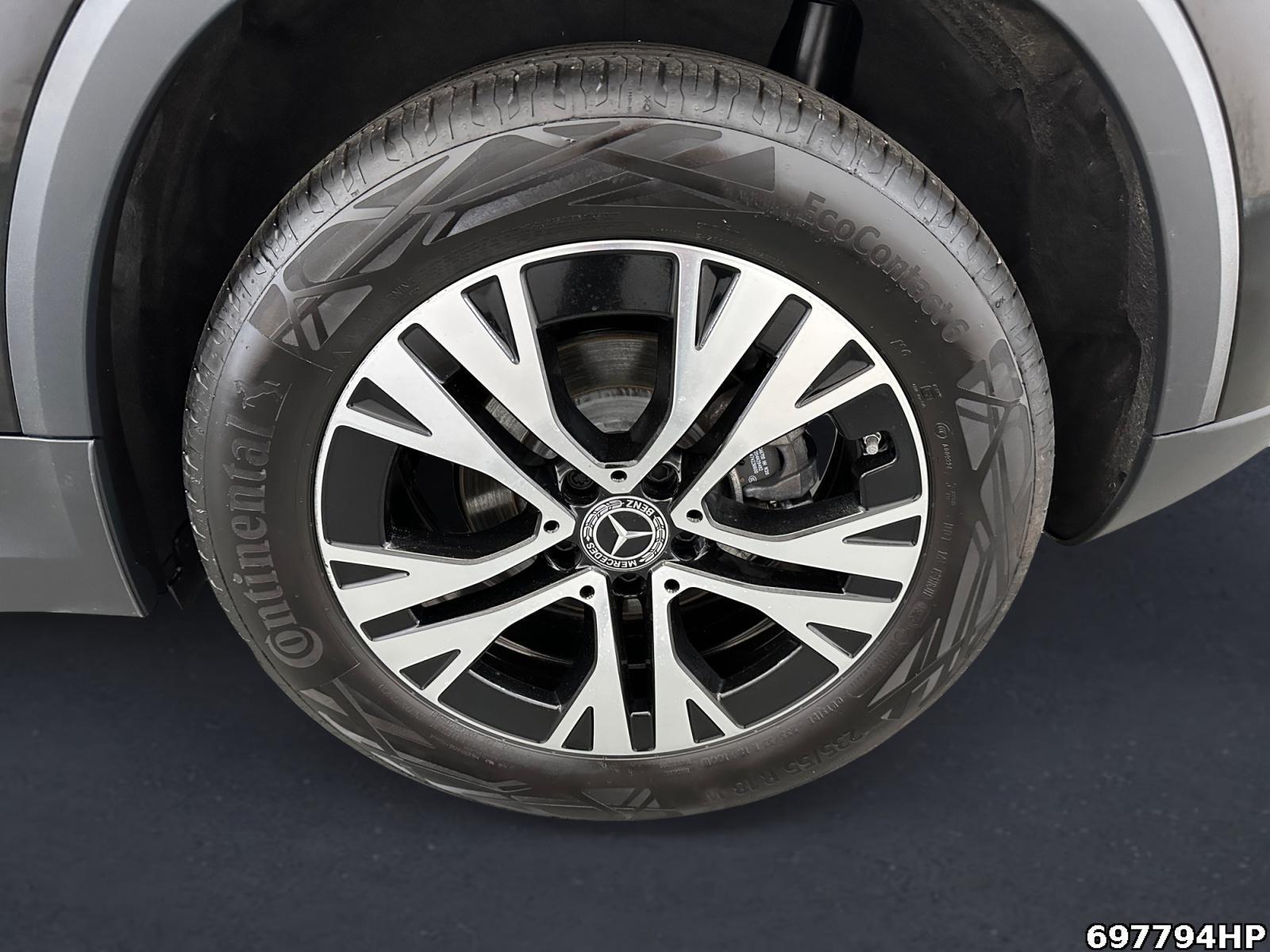 Fahrzeugabbildung Mercedes-Benz GLA 200 Progressive AHK Distronic Kamera DAB+