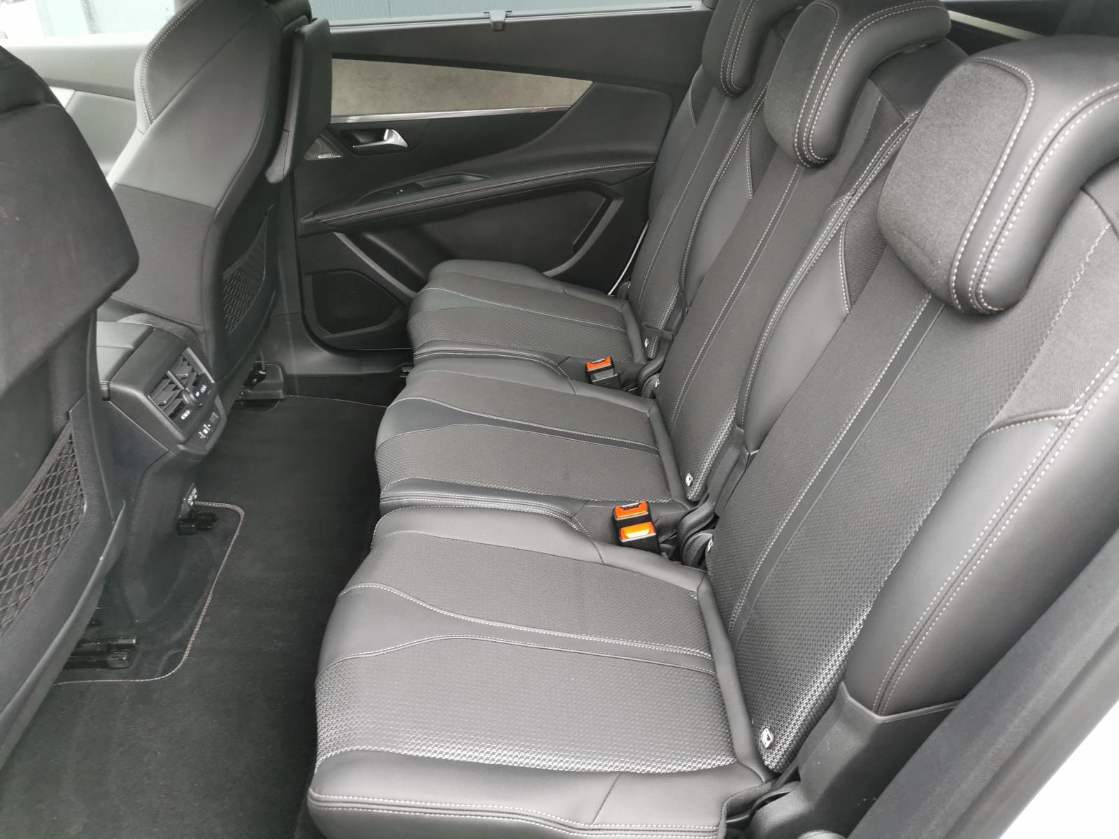 Fahrzeugabbildung Peugeot 5008 1.2 PureTech 130, GT