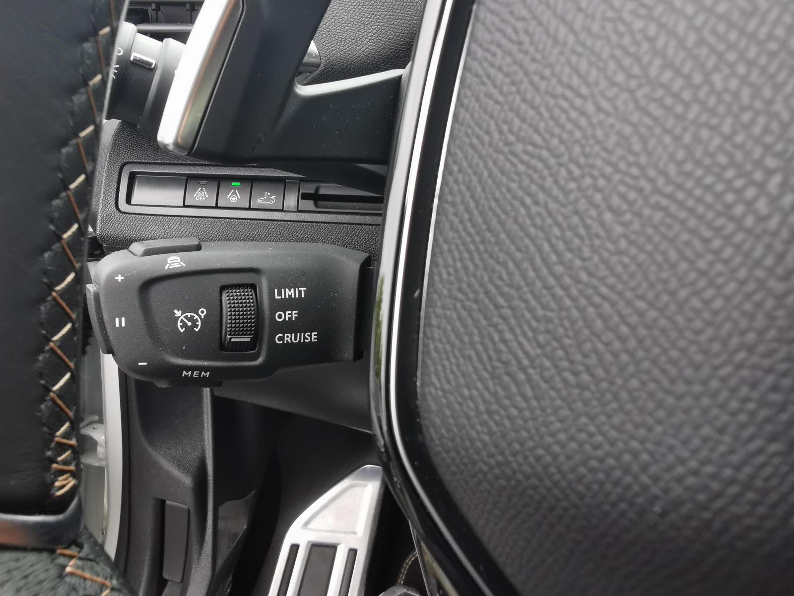 Fahrzeugabbildung Peugeot 5008 1.2 PureTech 130, GT