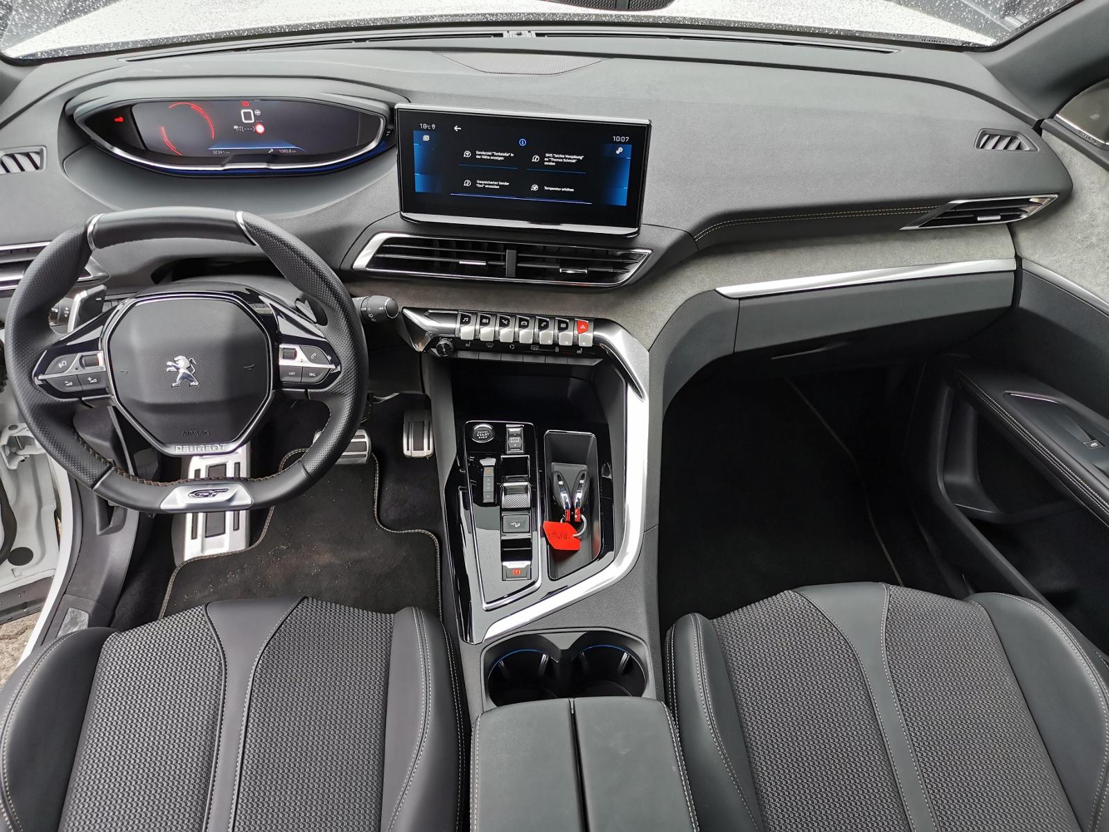 Fahrzeugabbildung Peugeot 5008 1.2 PureTech 130, GT