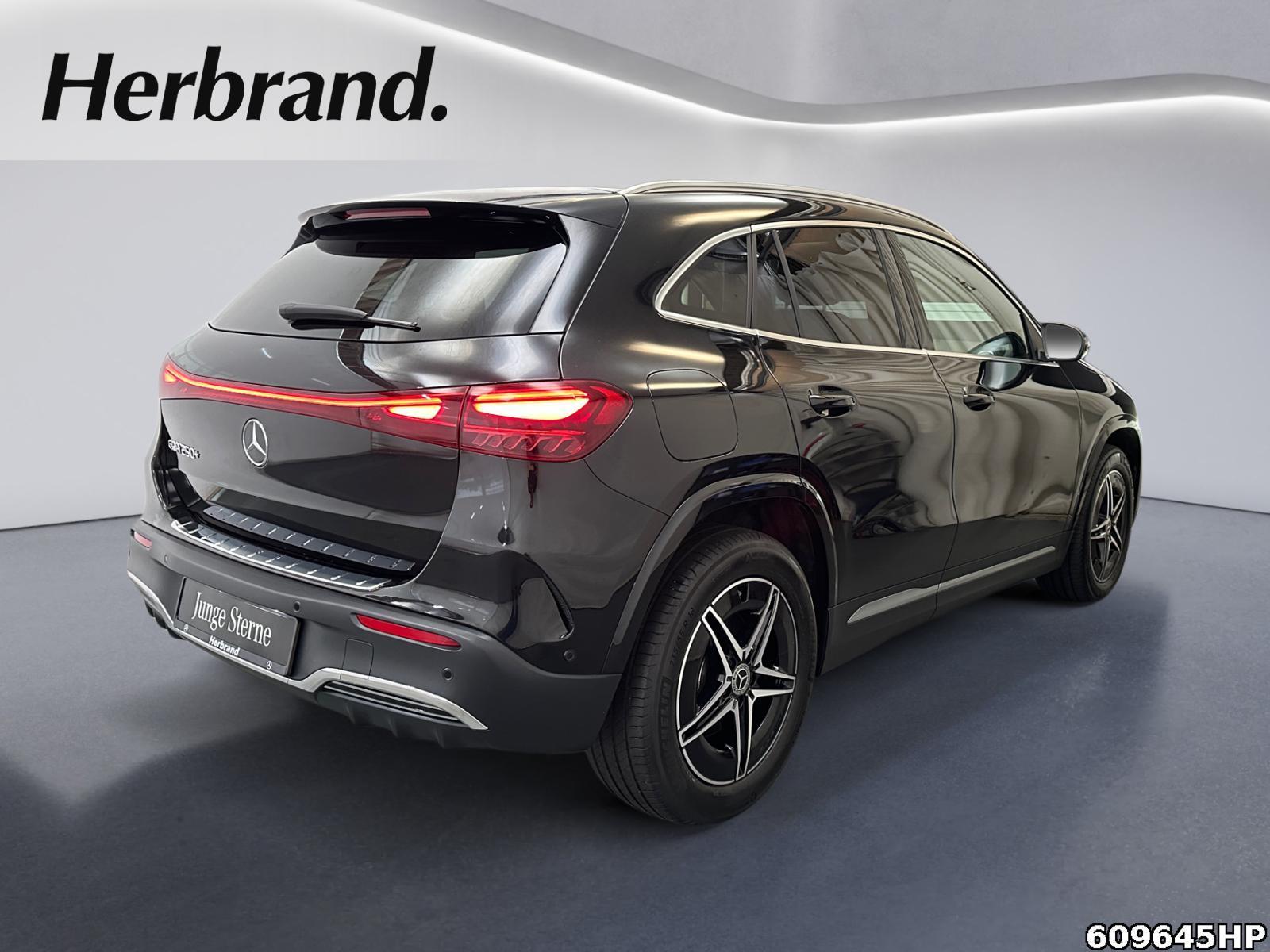 Fahrzeugabbildung Mercedes-Benz EQA AMG Pano Distronic Ambiente Lenkradhz