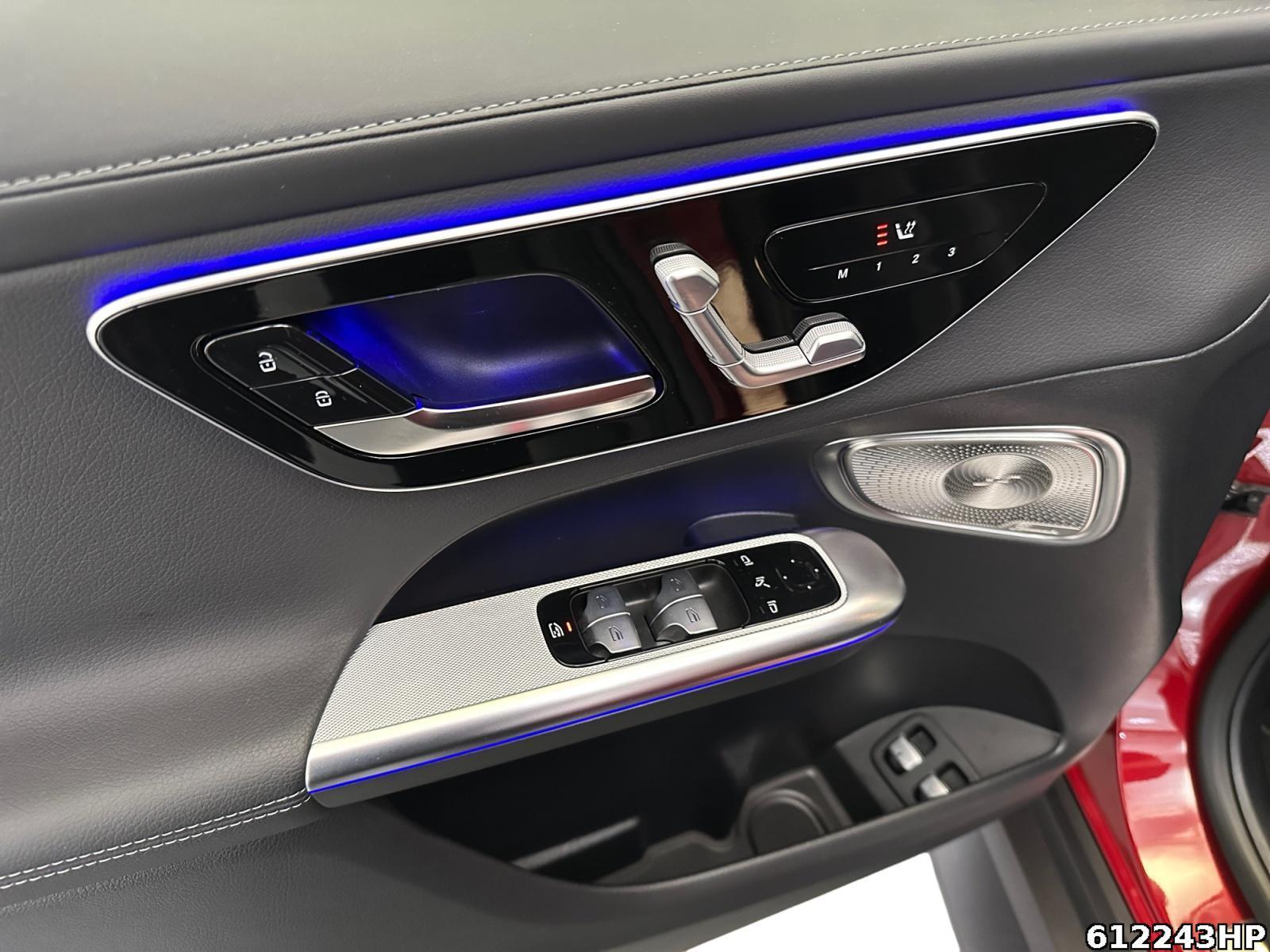 Fahrzeugabbildung Mercedes-Benz GLC 300 e 4M AMG AHK Distronic DigitalLight 360°