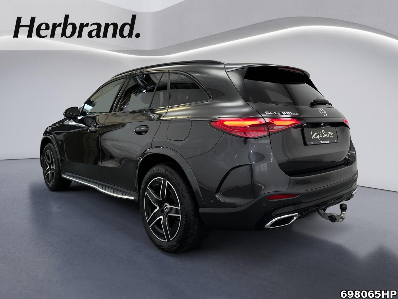 Fahrzeugabbildung Mercedes-Benz GLC 300 de 4M AMG Pano AHK Burmester Night Memo