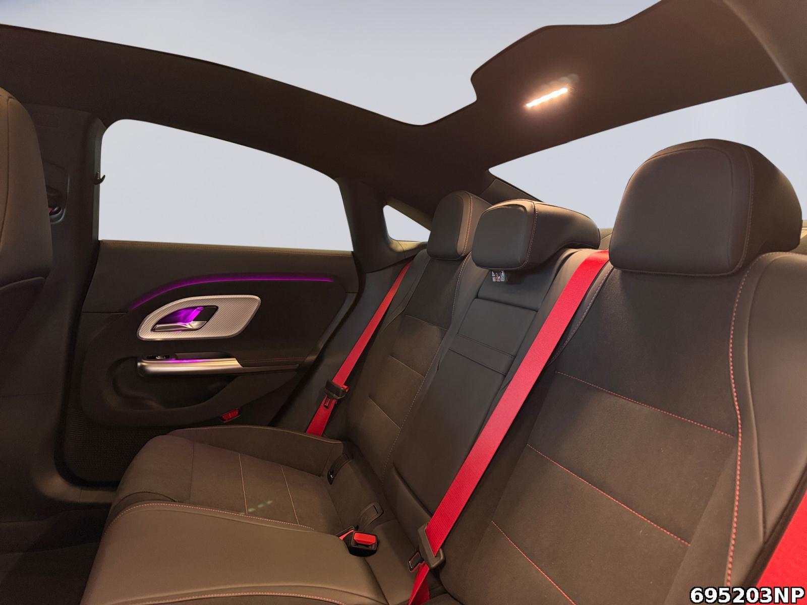 Fahrzeugabbildung Mercedes-Benz CLA 350 4MATIC AMG+NIGHT+MULTIBEAM+PREMIUMPA