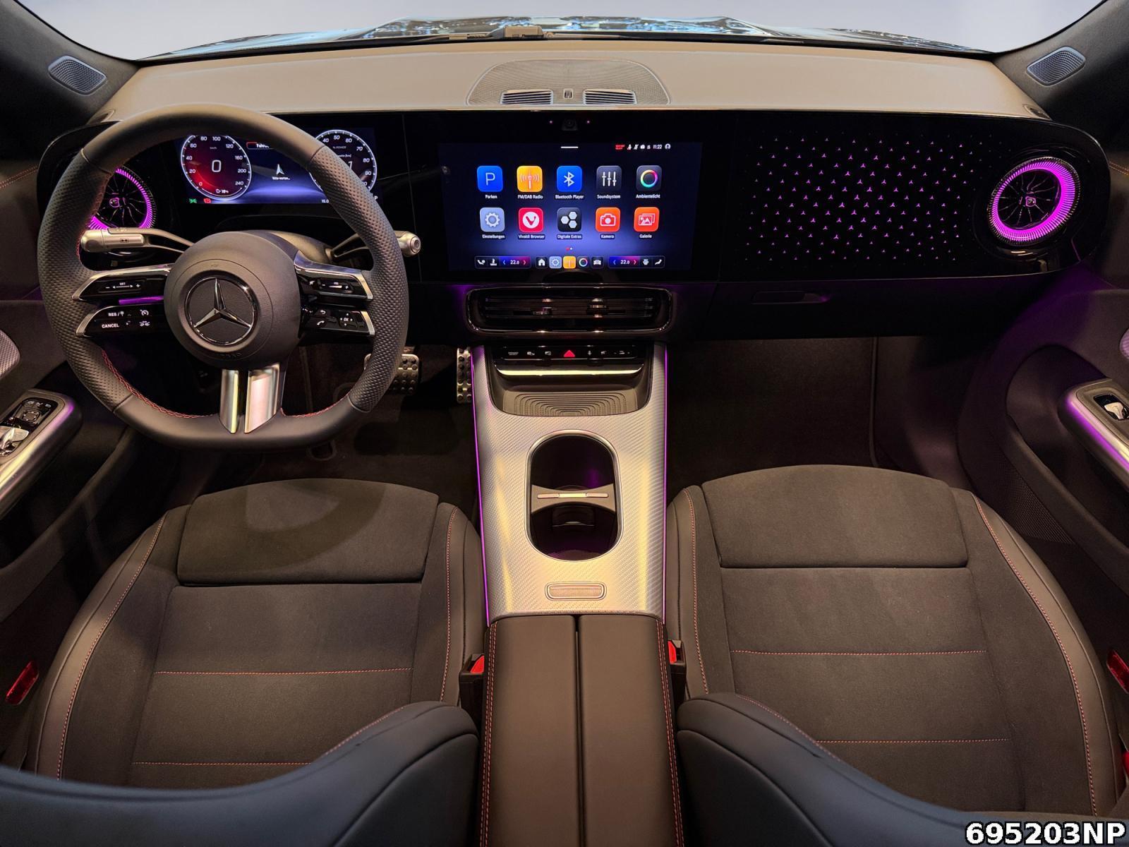 Fahrzeugabbildung Mercedes-Benz CLA 350 4MATIC AMG+NIGHT+MULTIBEAM+PREMIUMPA