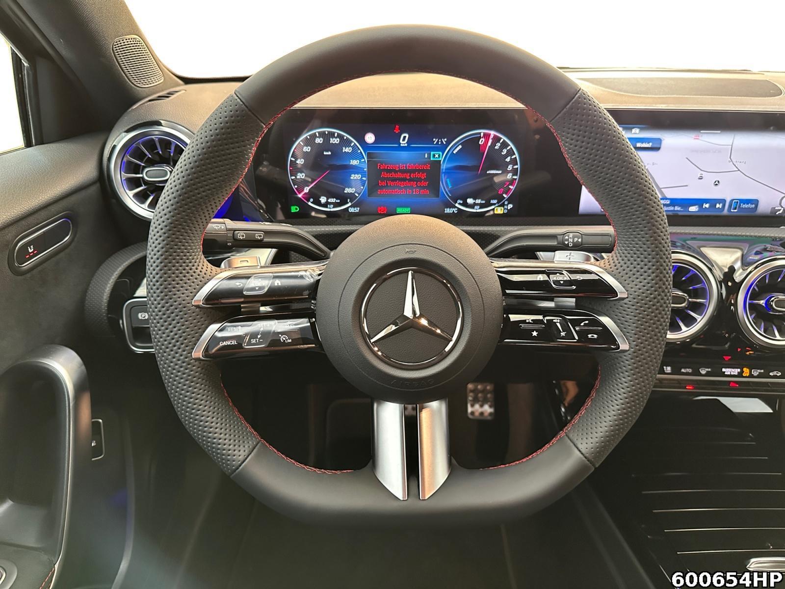 Fahrzeugabbildung Mercedes-Benz A 250 AMG Night AHK Kamera Ambiente Keyless