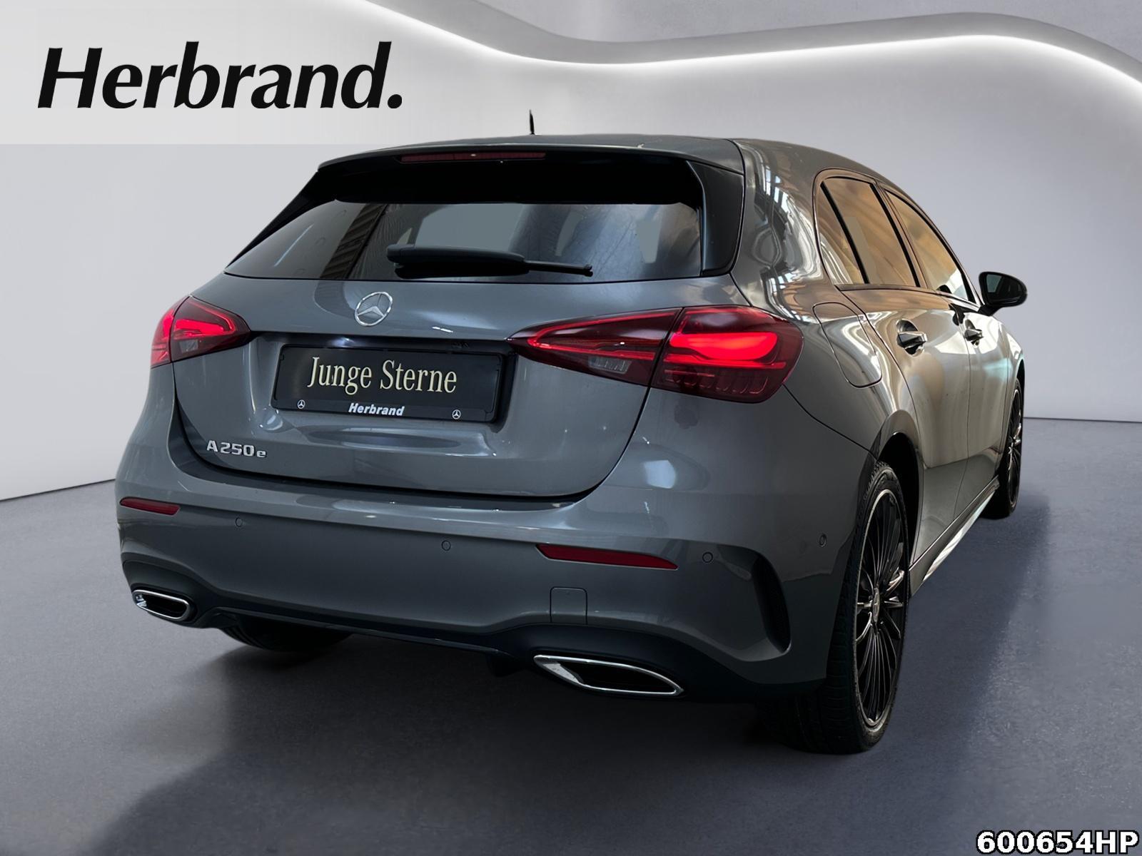 Fahrzeugabbildung Mercedes-Benz A 250 AMG Night AHK Kamera Ambiente Keyless