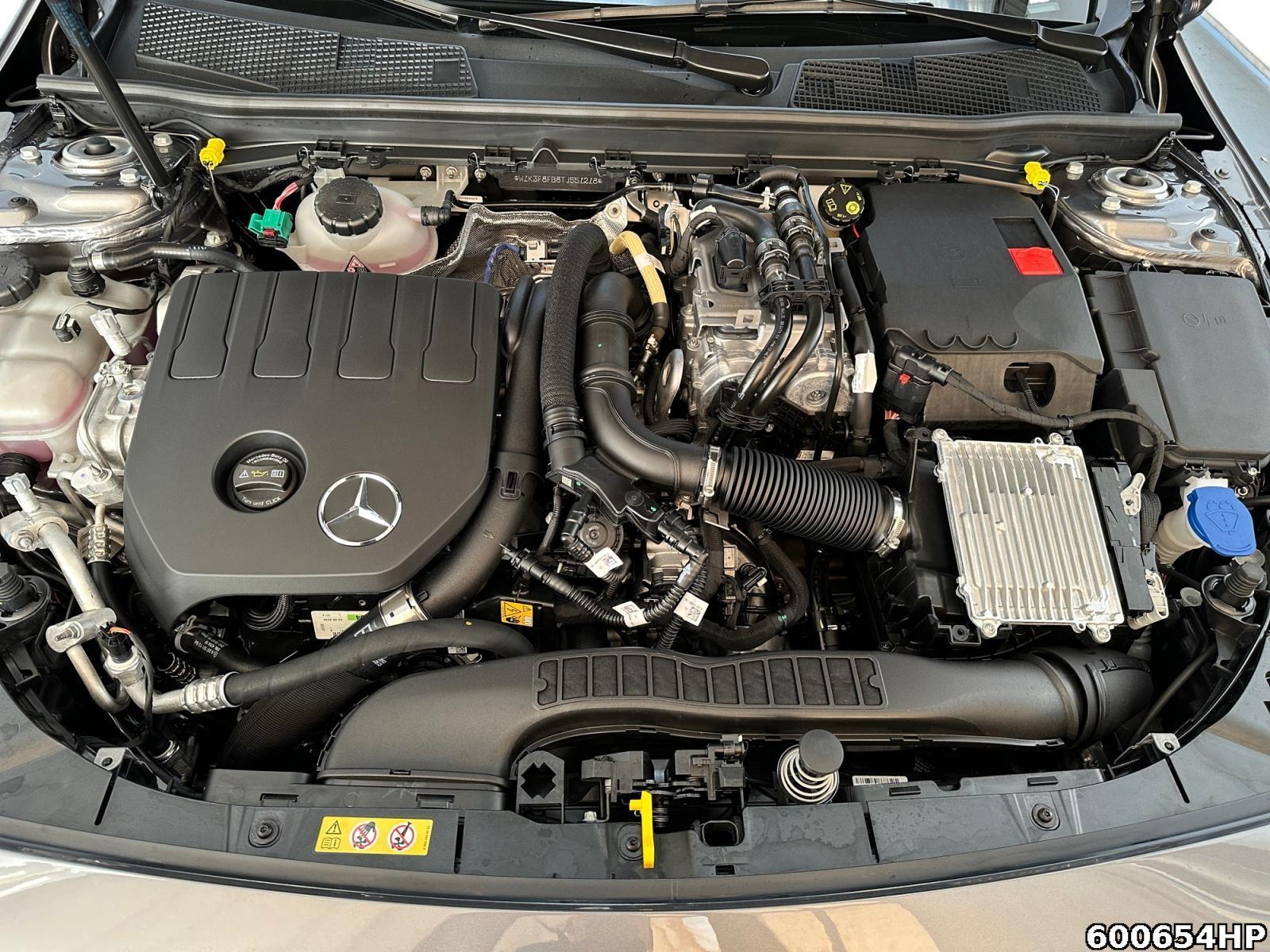 Fahrzeugabbildung Mercedes-Benz A 250 AMG Night AHK Kamera Ambiente Keyless
