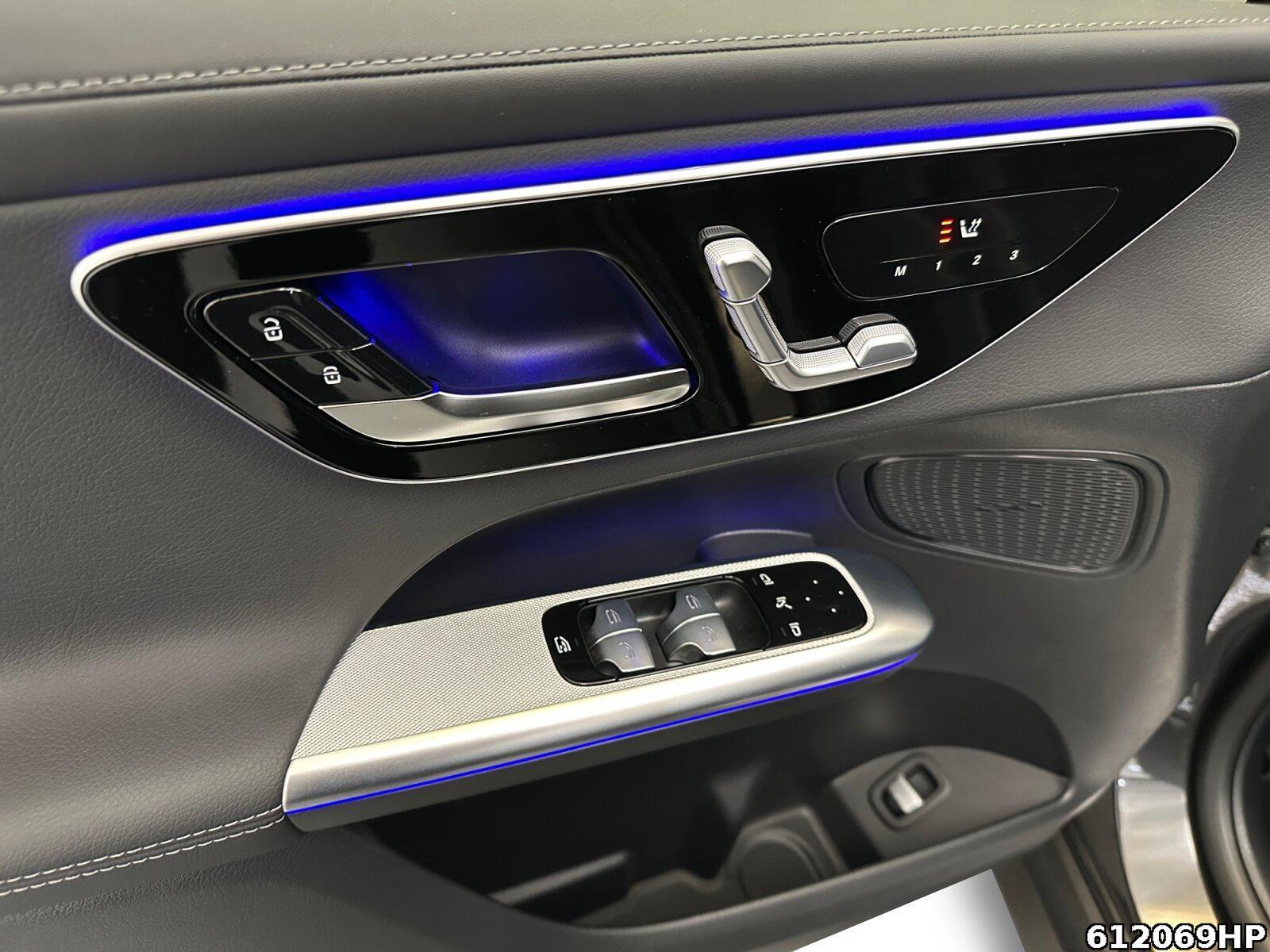 Fahrzeugabbildung Mercedes-Benz GLC 300 4M AMG Pano AHKNight 360° MemorySitzhzg