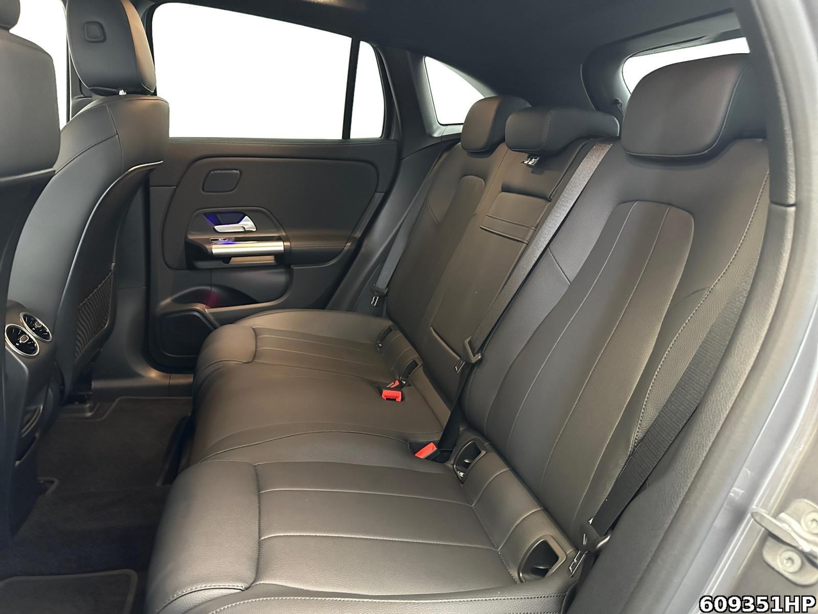 Fahrzeugabbildung Mercedes-Benz EQA 4M Progressive AHK Night Kamera Totw.
