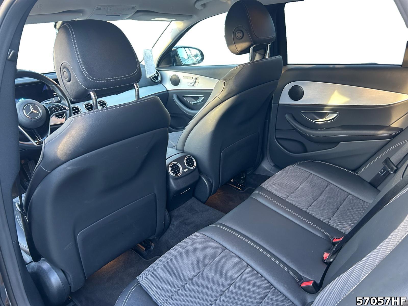 Fahrzeugabbildung Mercedes-Benz E 300 Hybrid +SHZ+NAVI+CARPLAY+SITZMEMORY+