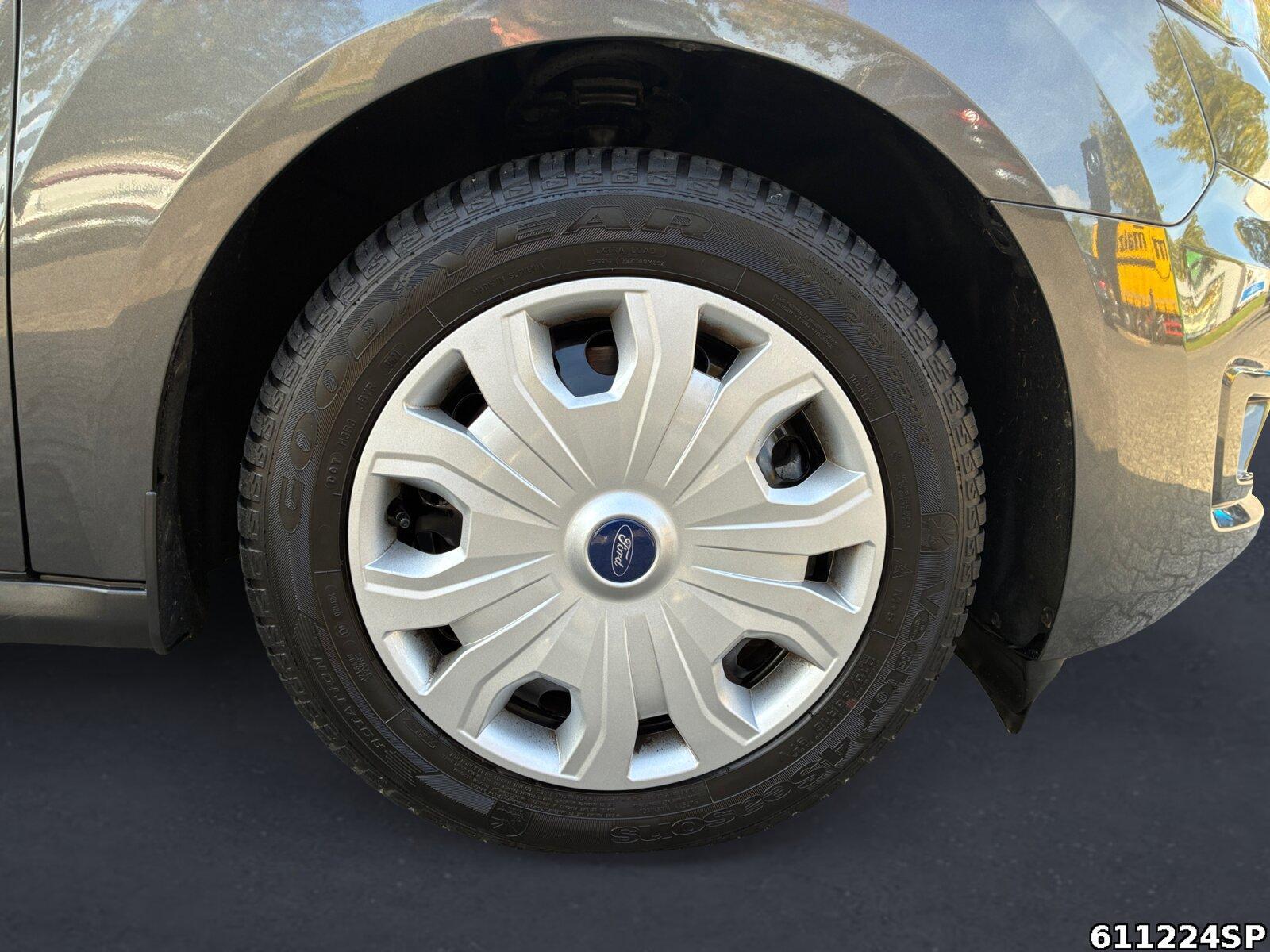 Fahrzeugabbildung Ford Transit Connect Frontscheibe heizbar Spurhalte