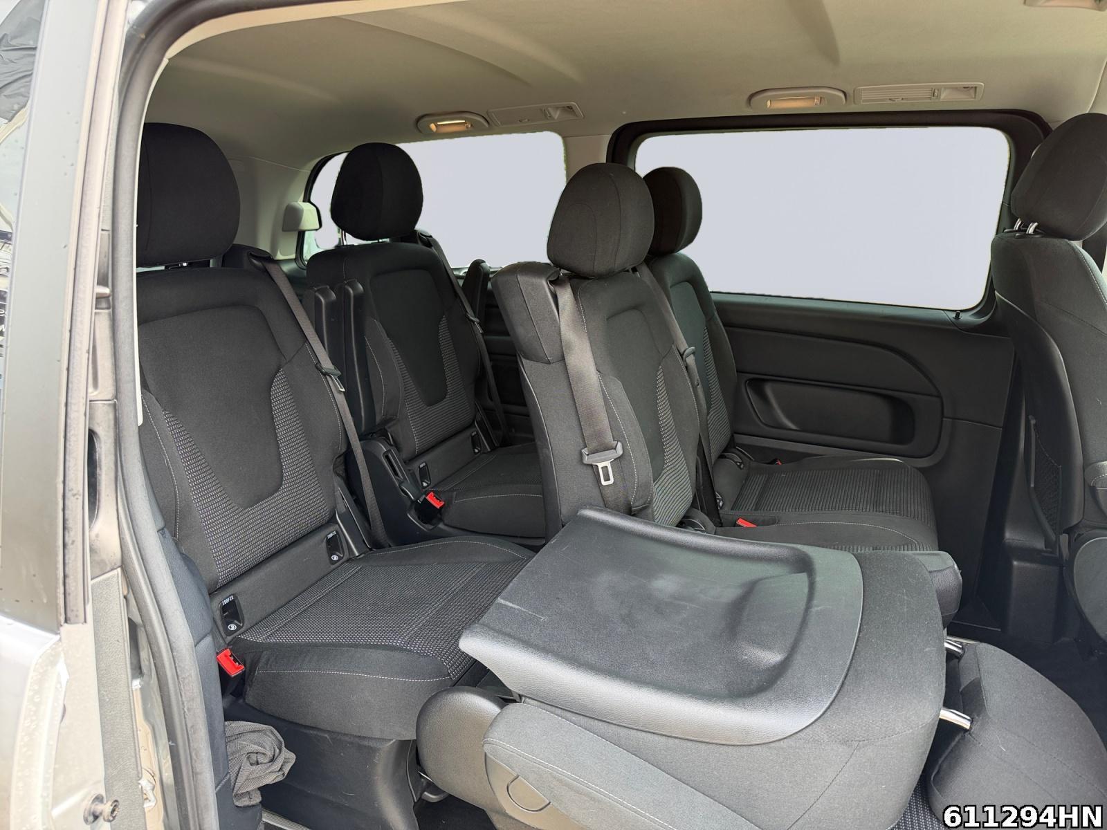 Fahrzeugabbildung Mercedes-Benz V 220 ED/L *AHK*Distronic*MBUX*LED*Ambiente*MBUX