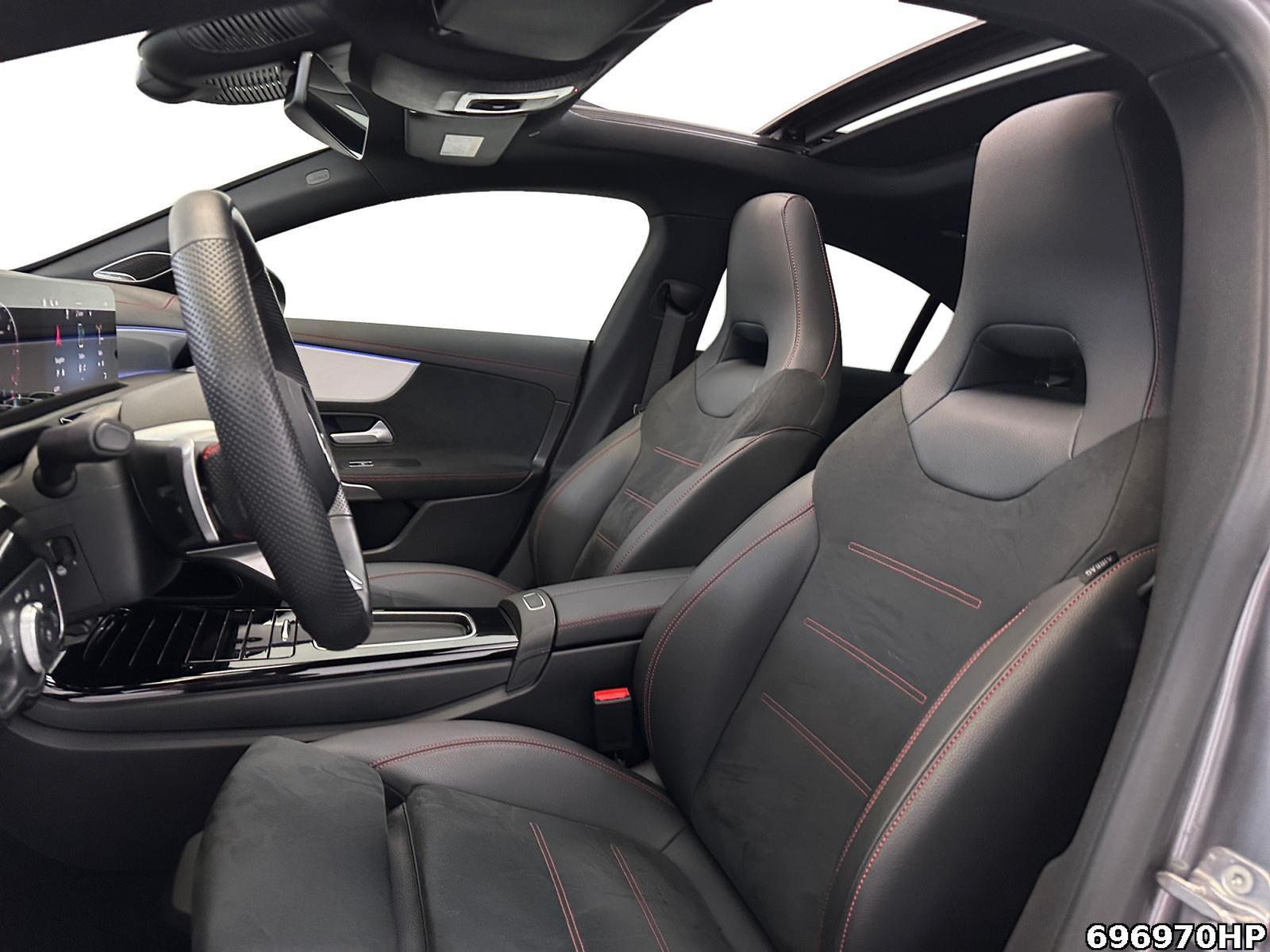 Fahrzeugabbildung Mercedes-Benz CLA 200 d AMG Night Pano BURMESTER DISTRONIC <