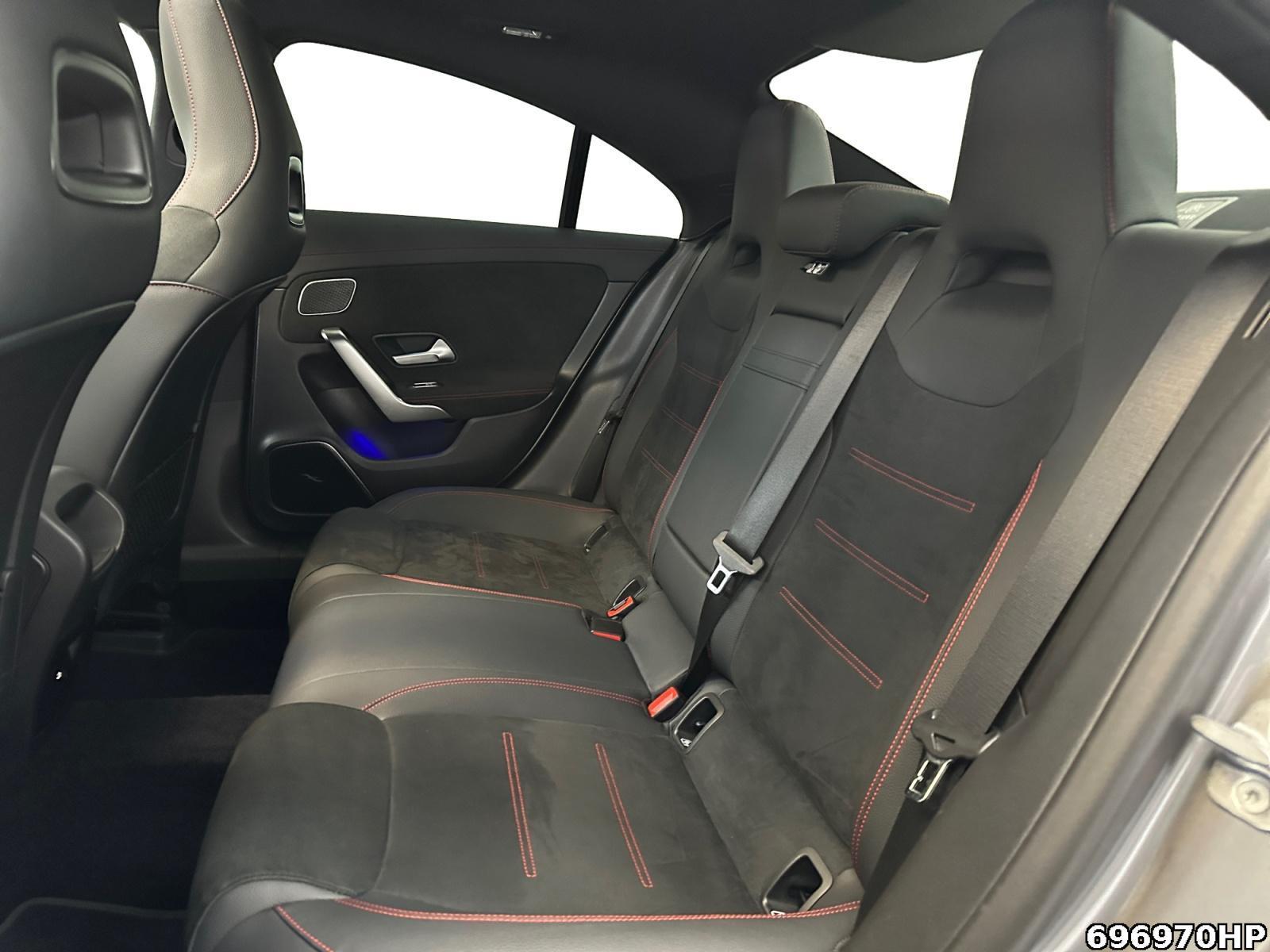 Fahrzeugabbildung Mercedes-Benz CLA 200 d AMG Night Pano BURMESTER DISTRONIC <