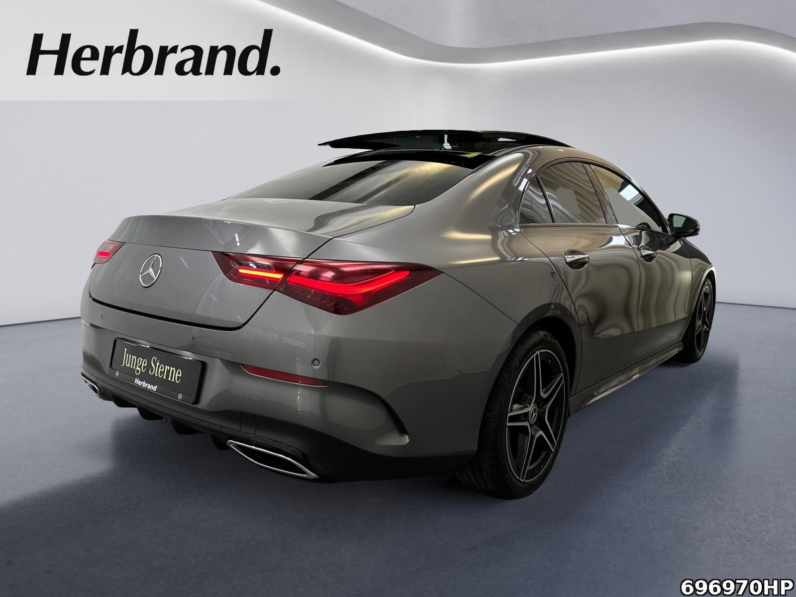 Fahrzeugabbildung Mercedes-Benz CLA 200 d AMG Night Pano BURMESTER DISTRONIC <