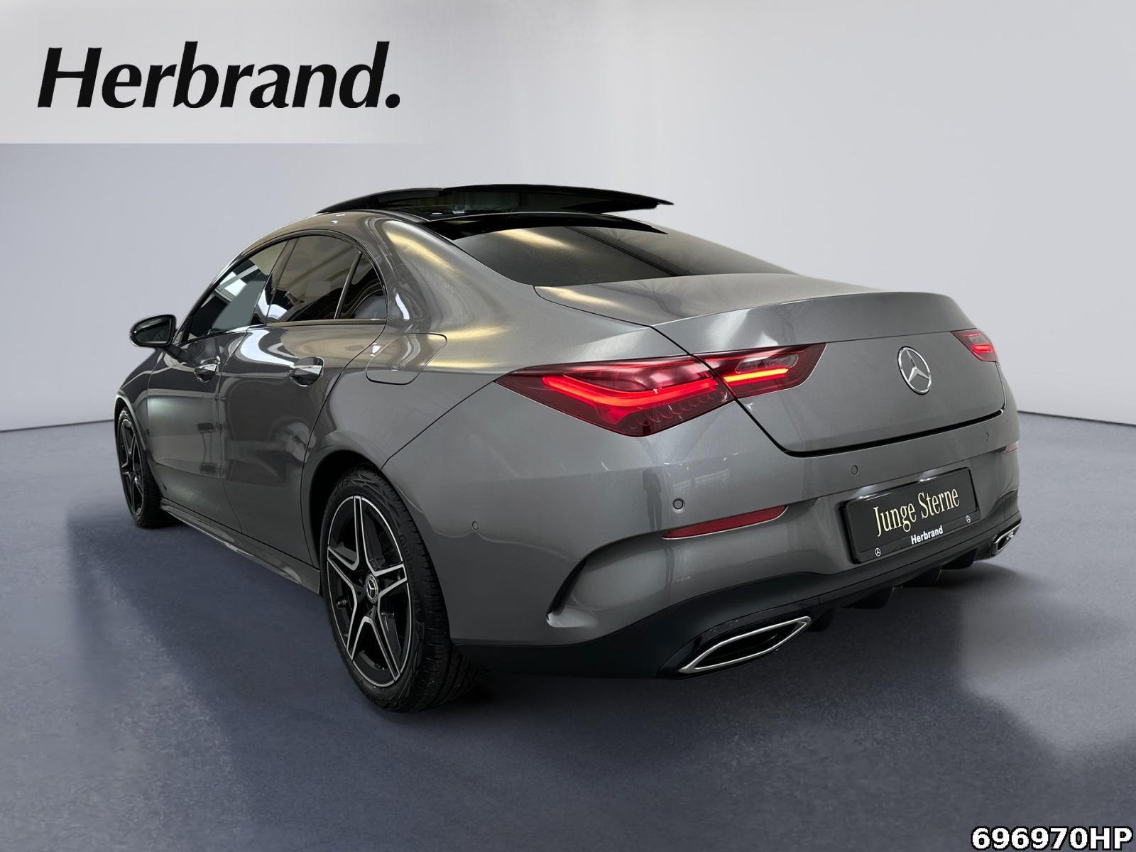 Fahrzeugabbildung Mercedes-Benz CLA 200 d AMG Night Pano BURMESTER DISTRONIC <