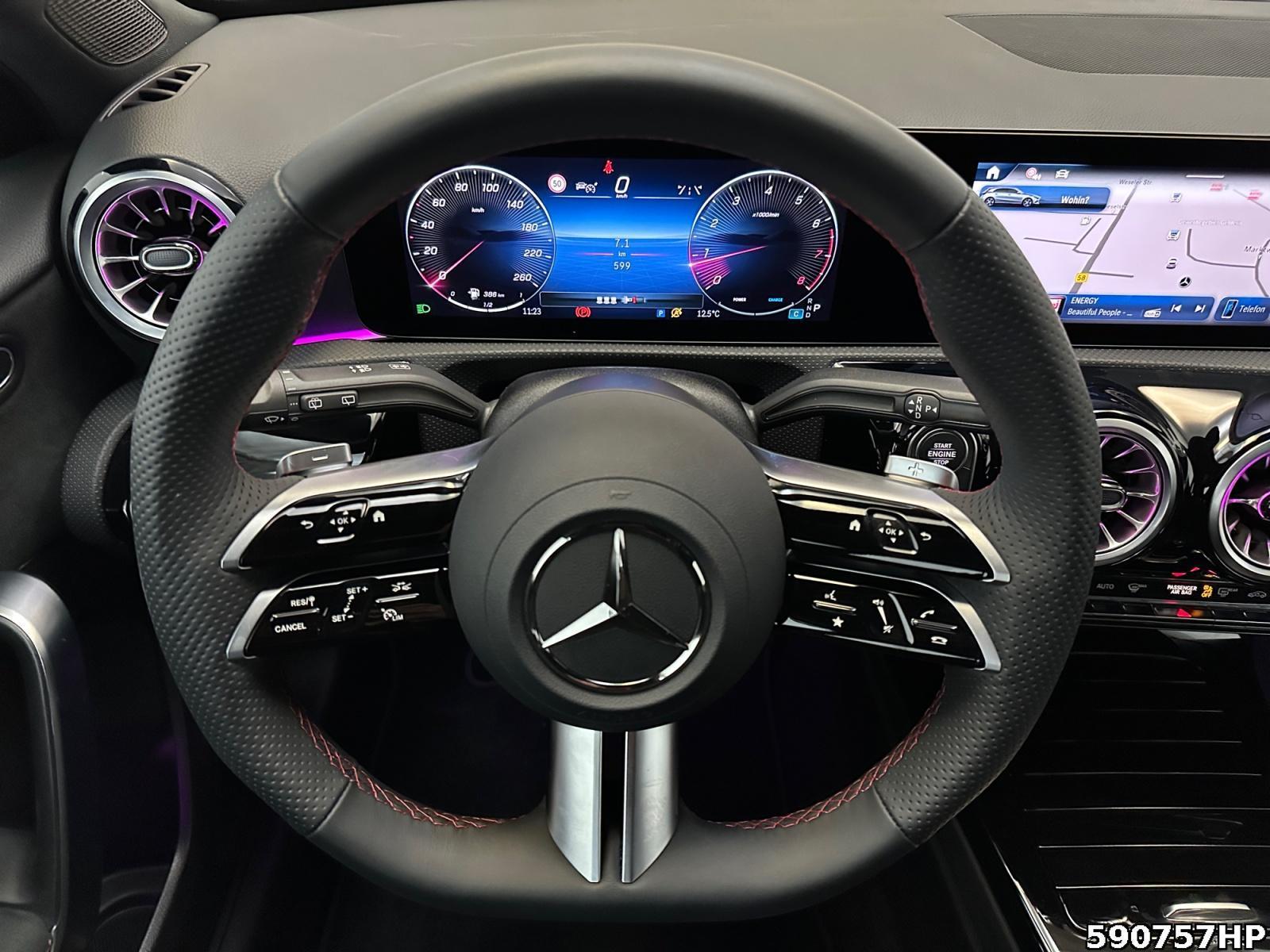 Fahrzeugabbildung Mercedes-Benz A 200 AMG LED DISTRONIC Anhängerkupplung