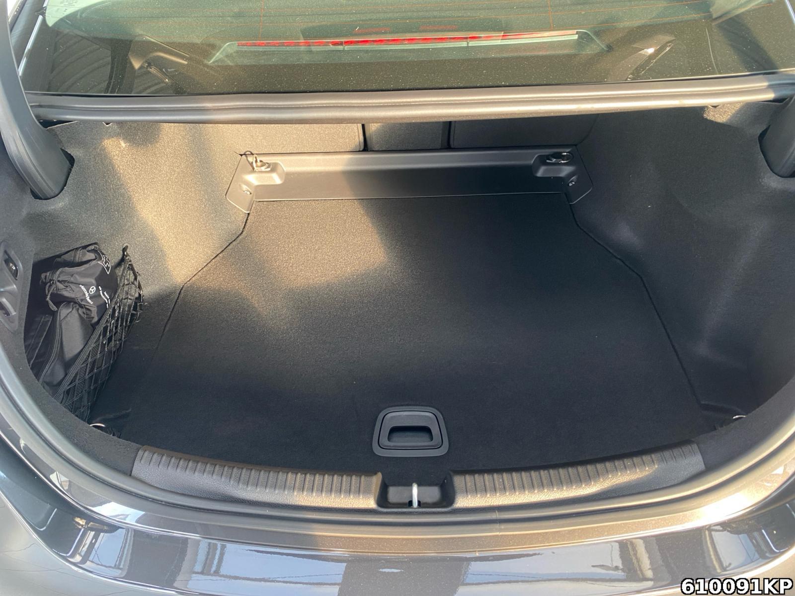 Fahrzeugabbildung Mercedes-Benz C 180 AMG DIGITA- LIGHT 360° Distronic Keyless