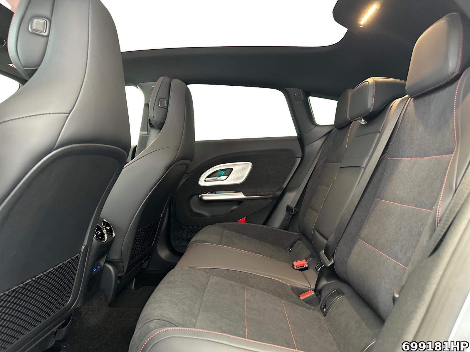 Fahrzeugabbildung Mercedes-Benz CLA 200 Shooting Brake +AMG+AHK+SUPERSCREEN+360°KAM+MEMORY+