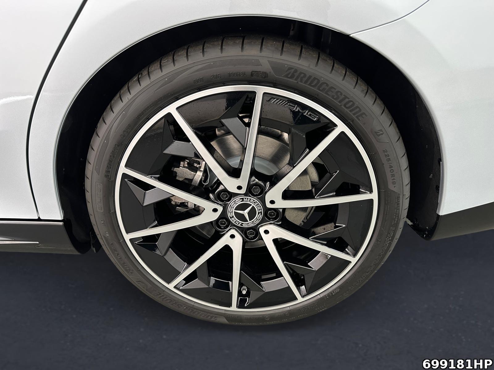 Fahrzeugabbildung Mercedes-Benz CLA 200 Shooting Brake +AMG+AHK+SUPERSCREEN+360°KAM+MEMORY+