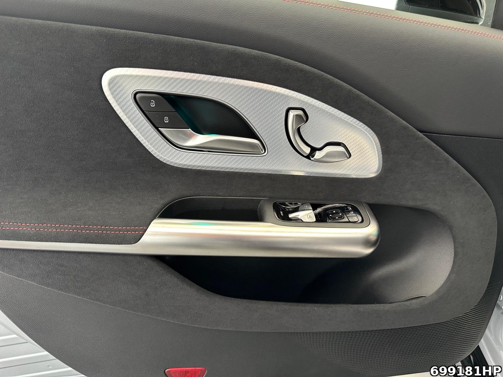 Fahrzeugabbildung Mercedes-Benz CLA 200 Shooting Brake +AMG+AHK+SUPERSCREEN+360°KAM+MEMORY+