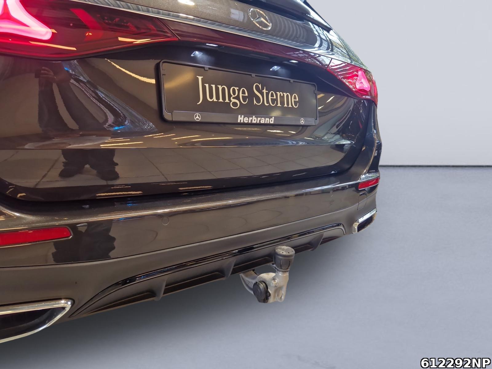 Fahrzeugabbildung Mercedes-Benz E 300 T AMG AHK Distronic Keyless Kamera LED.