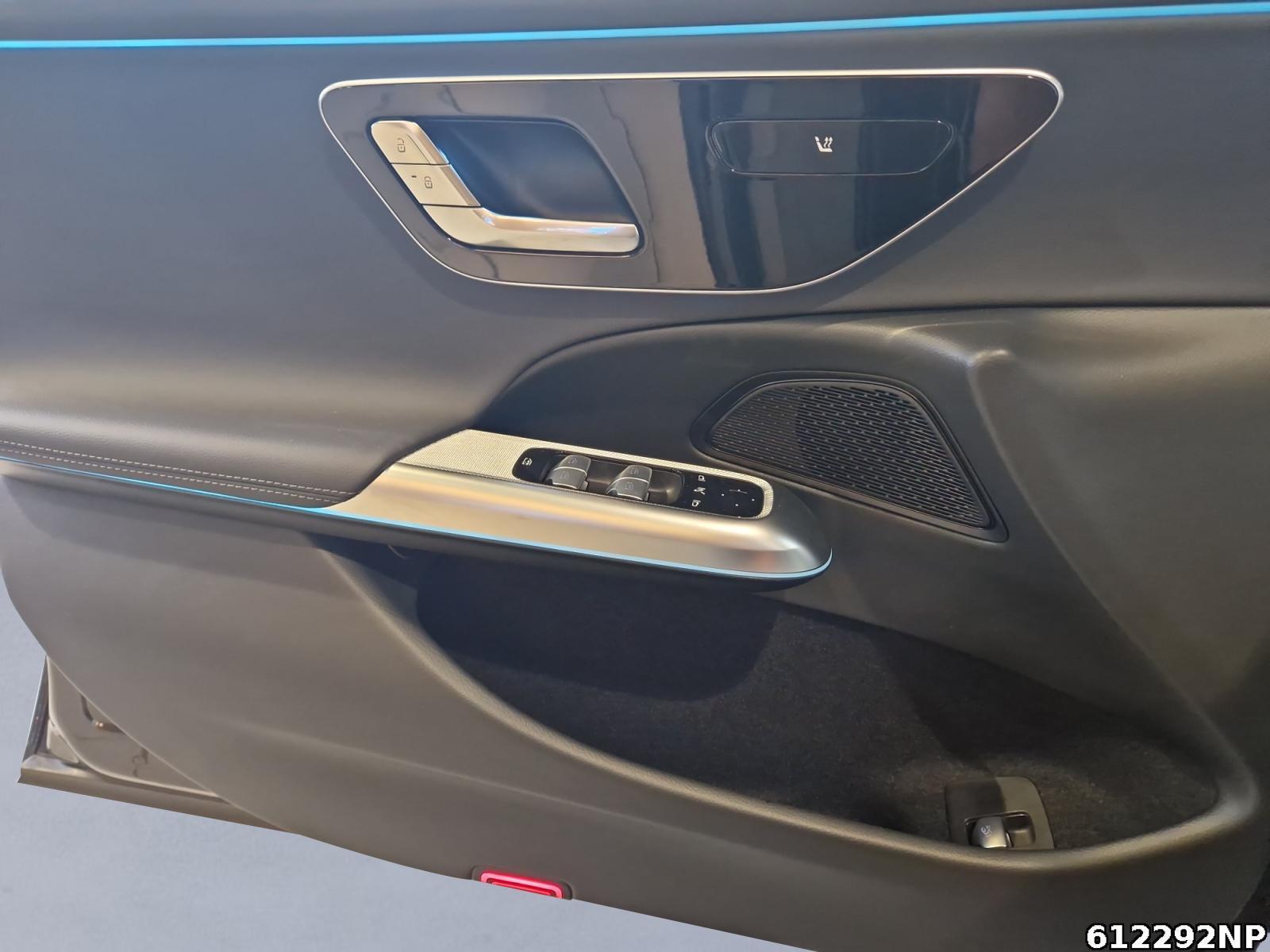 Fahrzeugabbildung Mercedes-Benz E 300 T AMG AHK Distronic Keyless Kamera LED.