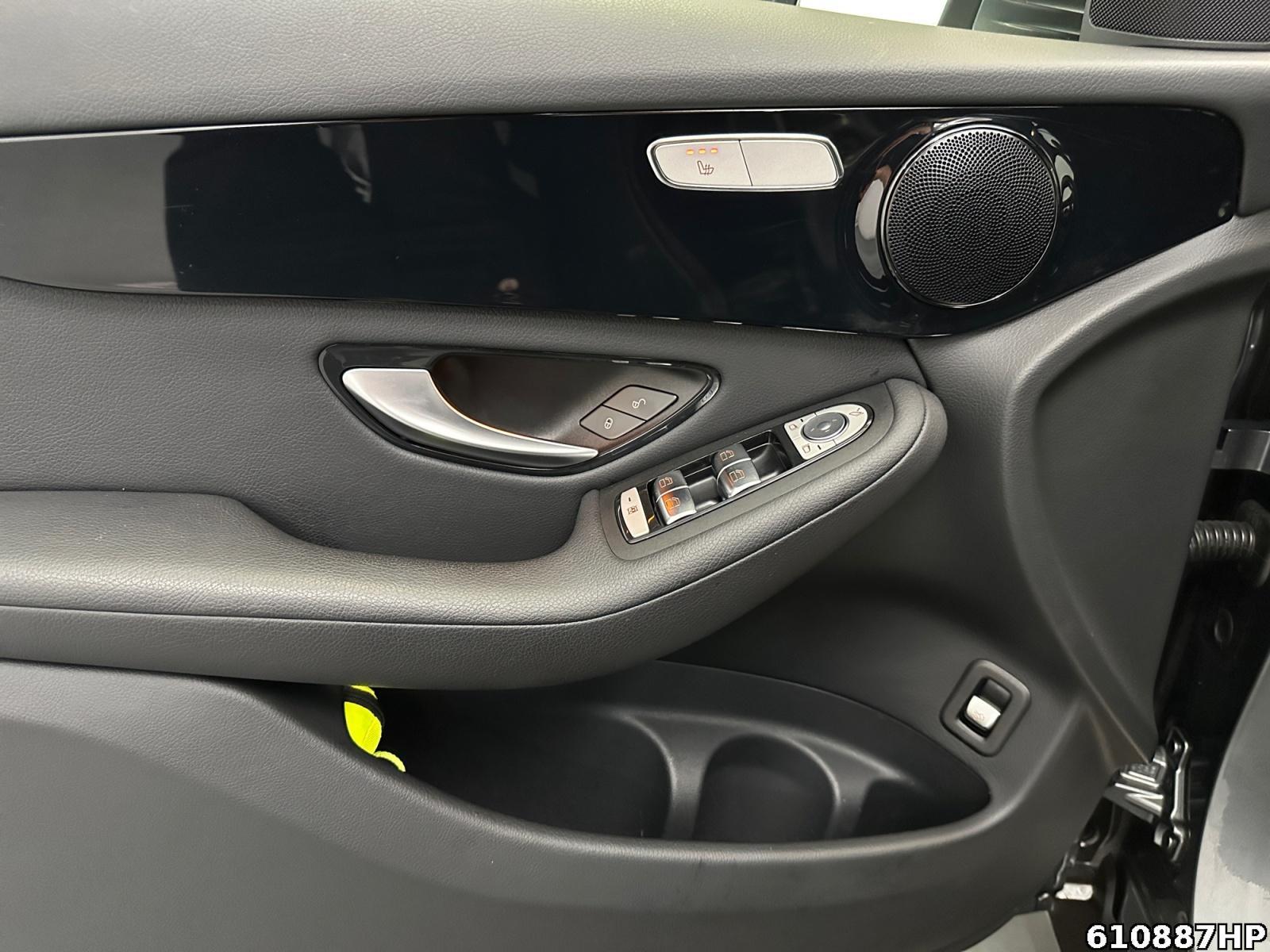 Fahrzeugabbildung Mercedes-Benz GLC 220 d 4M Rückfahrtkamera DAB+ CarPlay LED