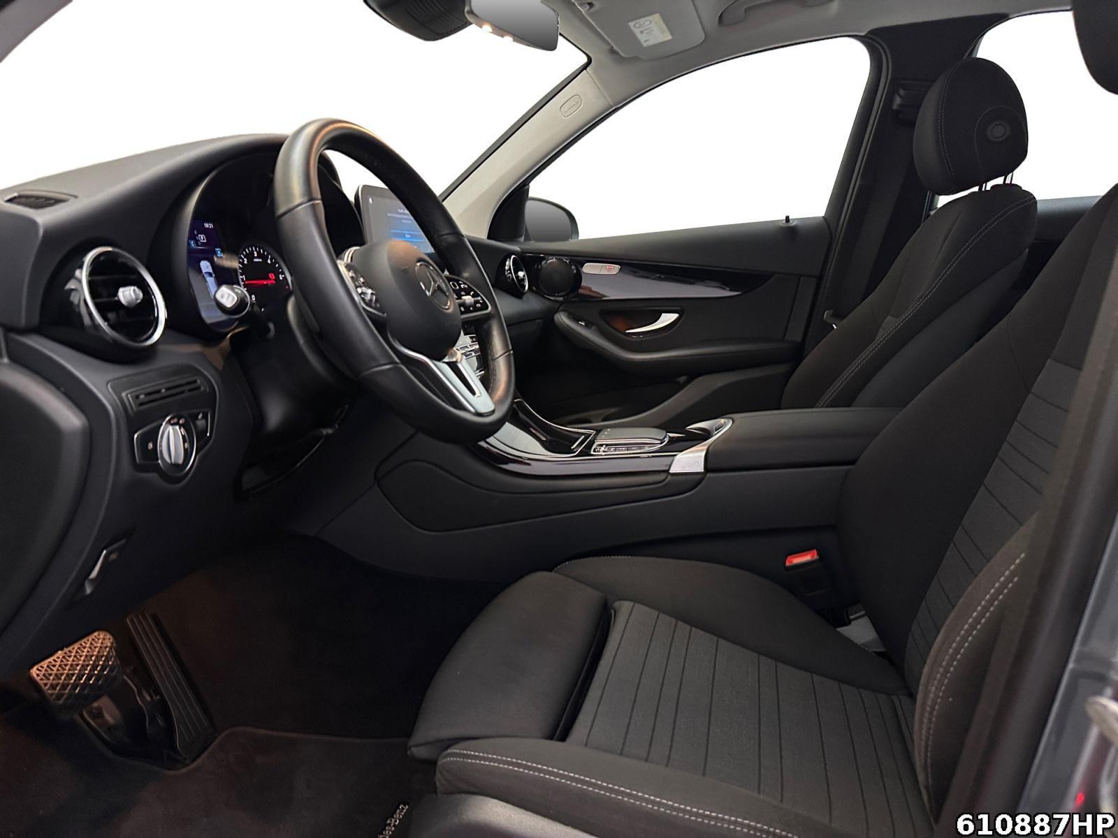 Fahrzeugabbildung Mercedes-Benz GLC 220 d 4M Rückfahrtkamera DAB+ CarPlay LED