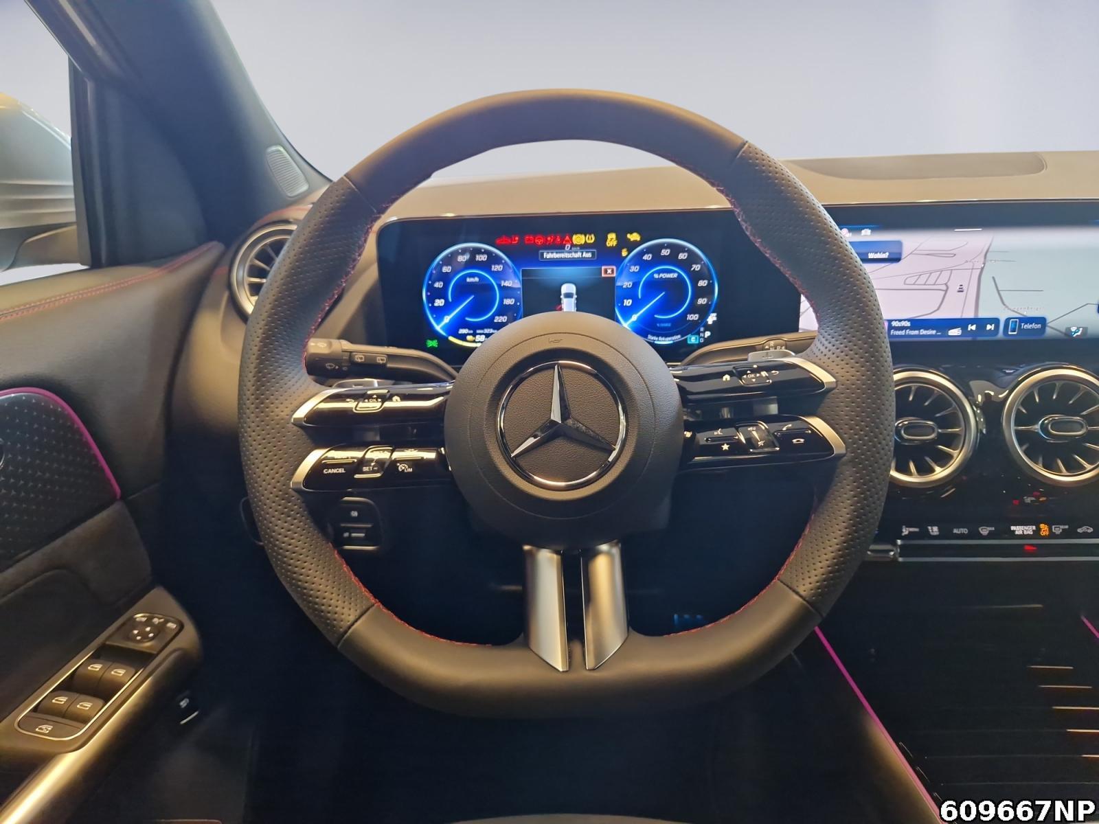 Fahrzeugabbildung Mercedes-Benz EQA AMG Pano AHK Lenkradheizung Totwinkel.