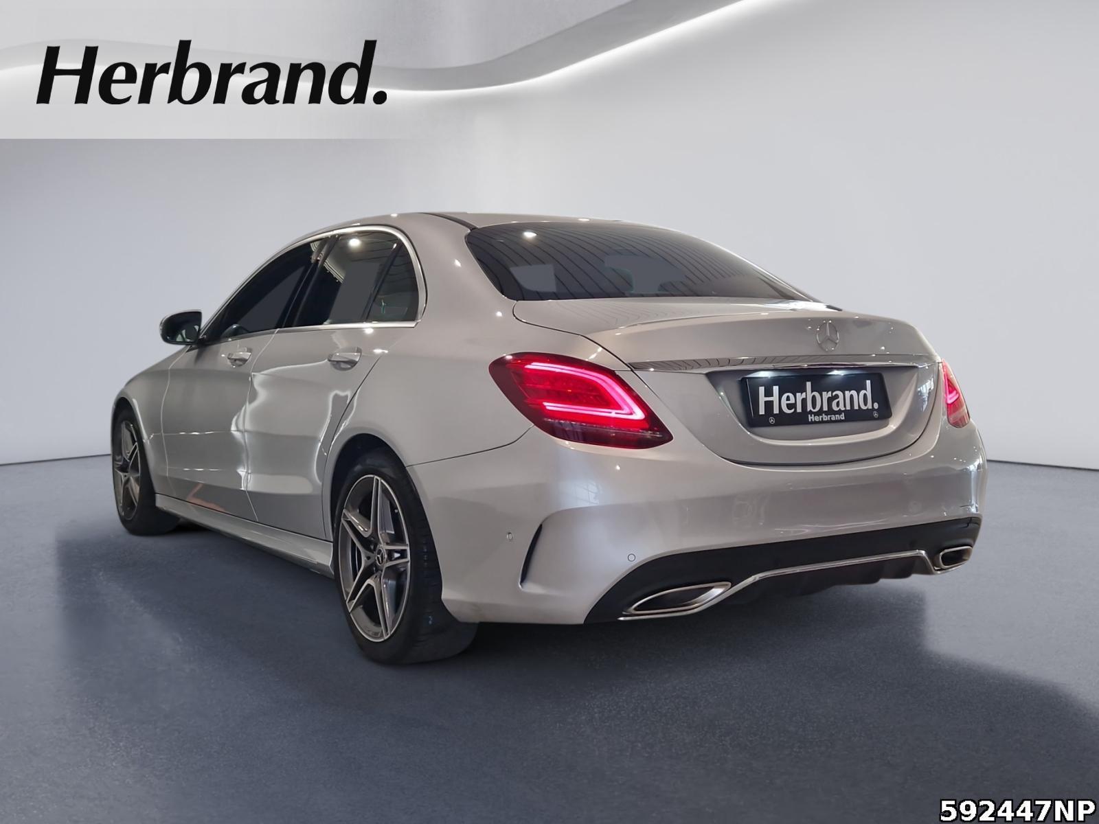 Fahrzeugabbildung Mercedes-Benz C 180 AMG Distronic Schiebedach Ambi