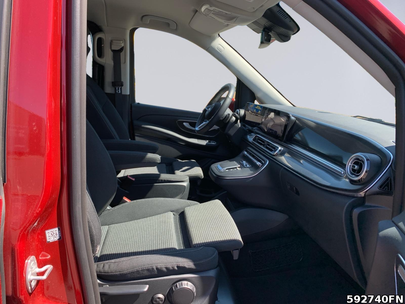 Fahrzeugabbildung Mercedes-Benz V 220 STYLE L *AHK*MULTIBEAM*EASY-PACK*DISTRONIC