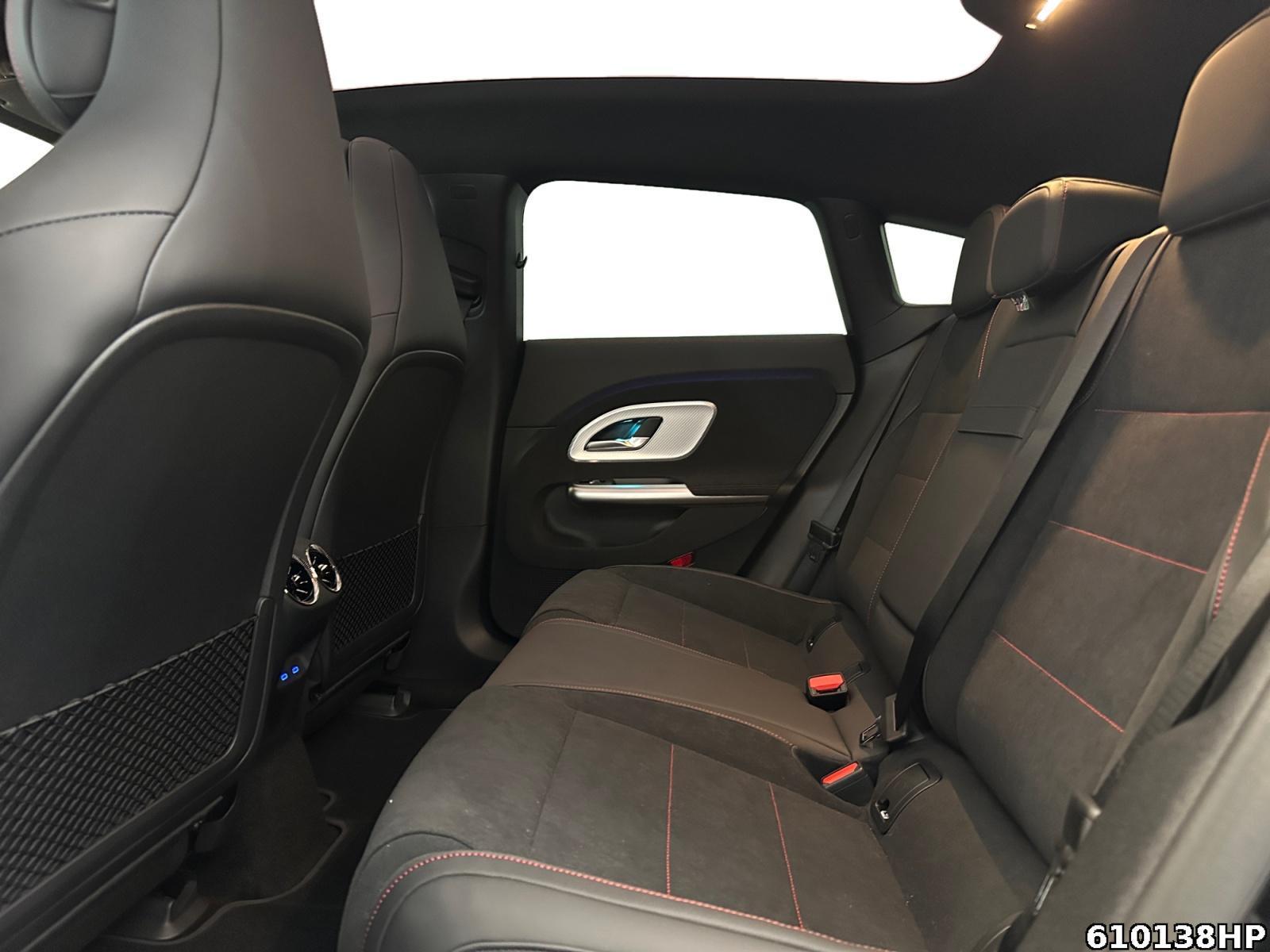 Fahrzeugabbildung Mercedes-Benz CLA 250 Shooting Brake +AMG-LINE+BURMESTER+NIGHT+AHK+