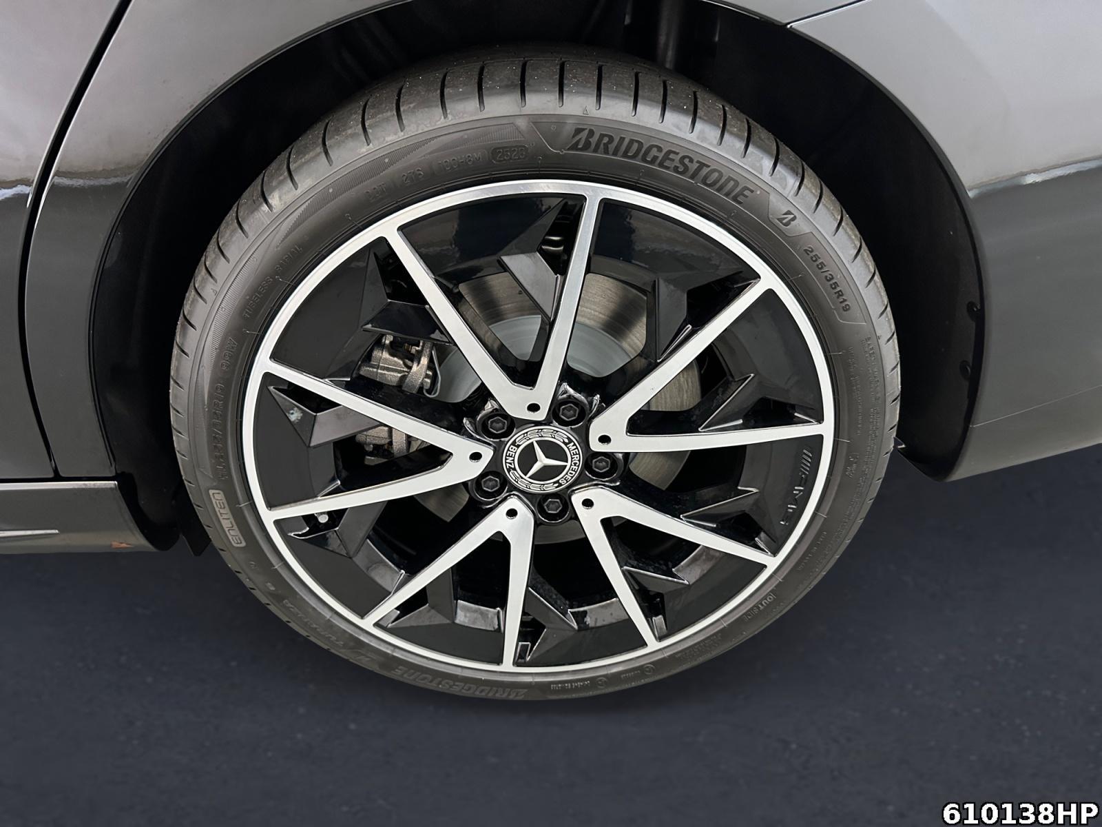Fahrzeugabbildung Mercedes-Benz CLA 250 Shooting Brake +AMG-LINE+BURMESTER+NIGHT+AHK+