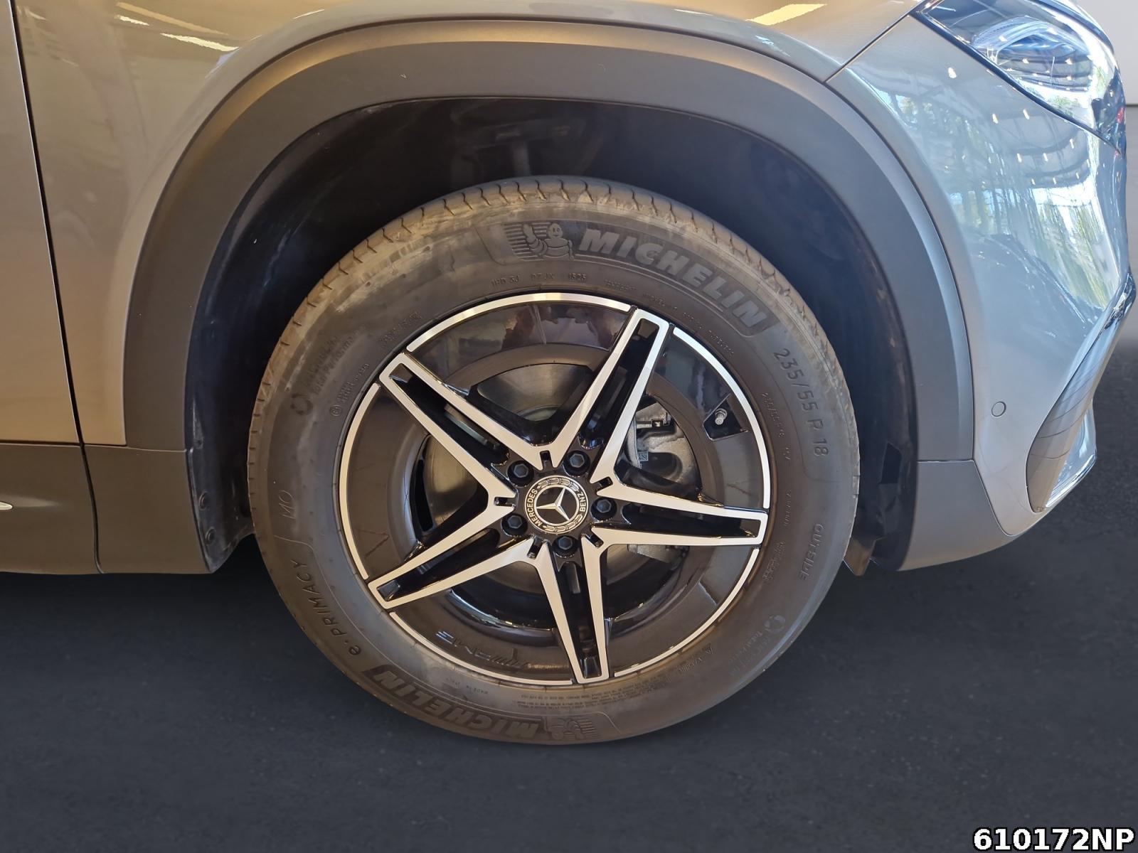 Fahrzeugabbildung Mercedes-Benz EQB AMG 4M AHK Distronic Kamera Totwinkel