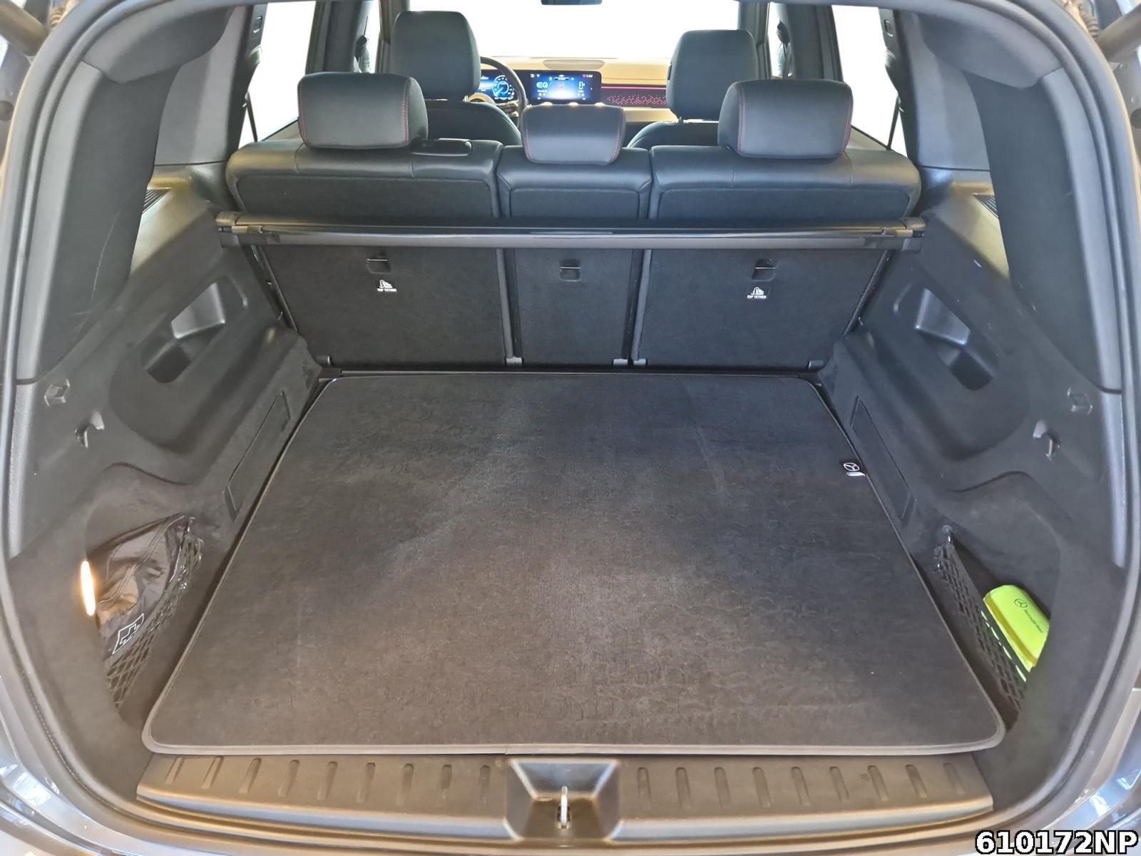 Fahrzeugabbildung Mercedes-Benz EQB AMG 4M AHK Distronic Kamera Totwinkel