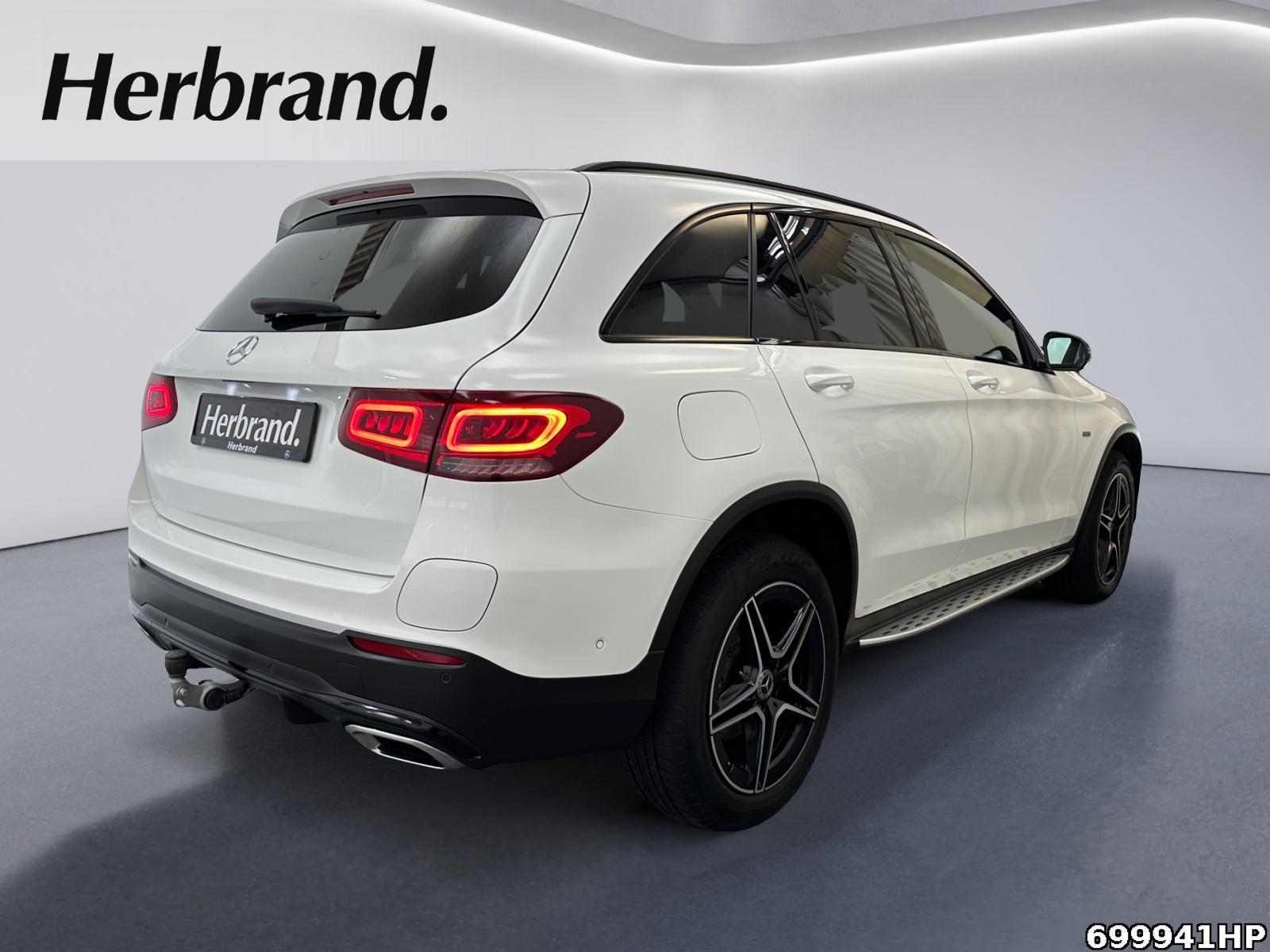 Fahrzeugabbildung Mercedes-Benz GLC 300 e 4M AMG Burmester Night AHK CarPlay 19